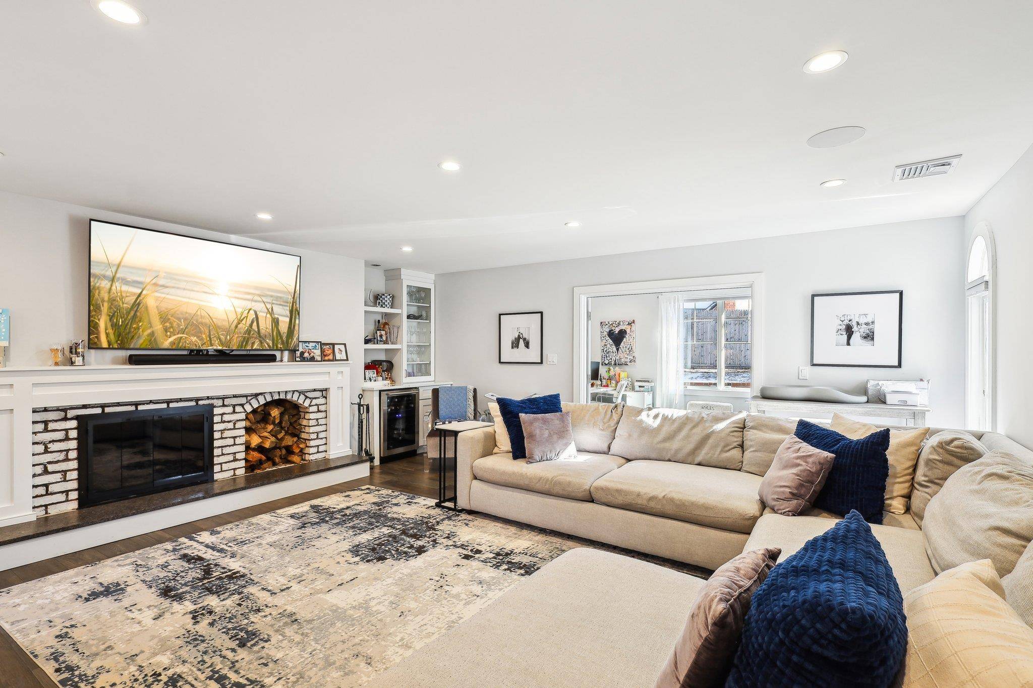 Old Bethpage, NY 11804,34 Foxwood RD
