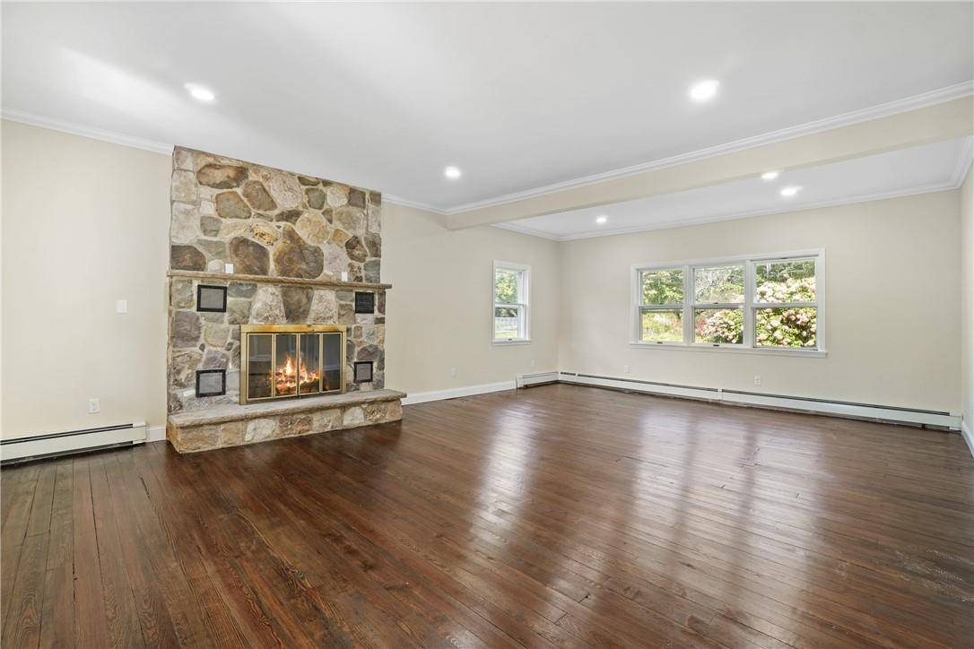 Sparrowbush, NY 12780,824 Peenpack TRL