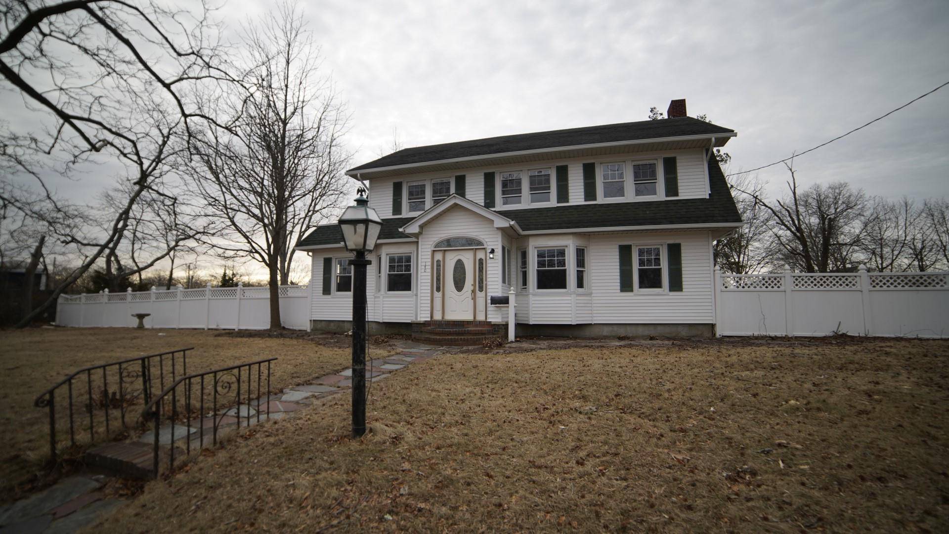 Patchogue, NY 11772,140 E Roe BLVD