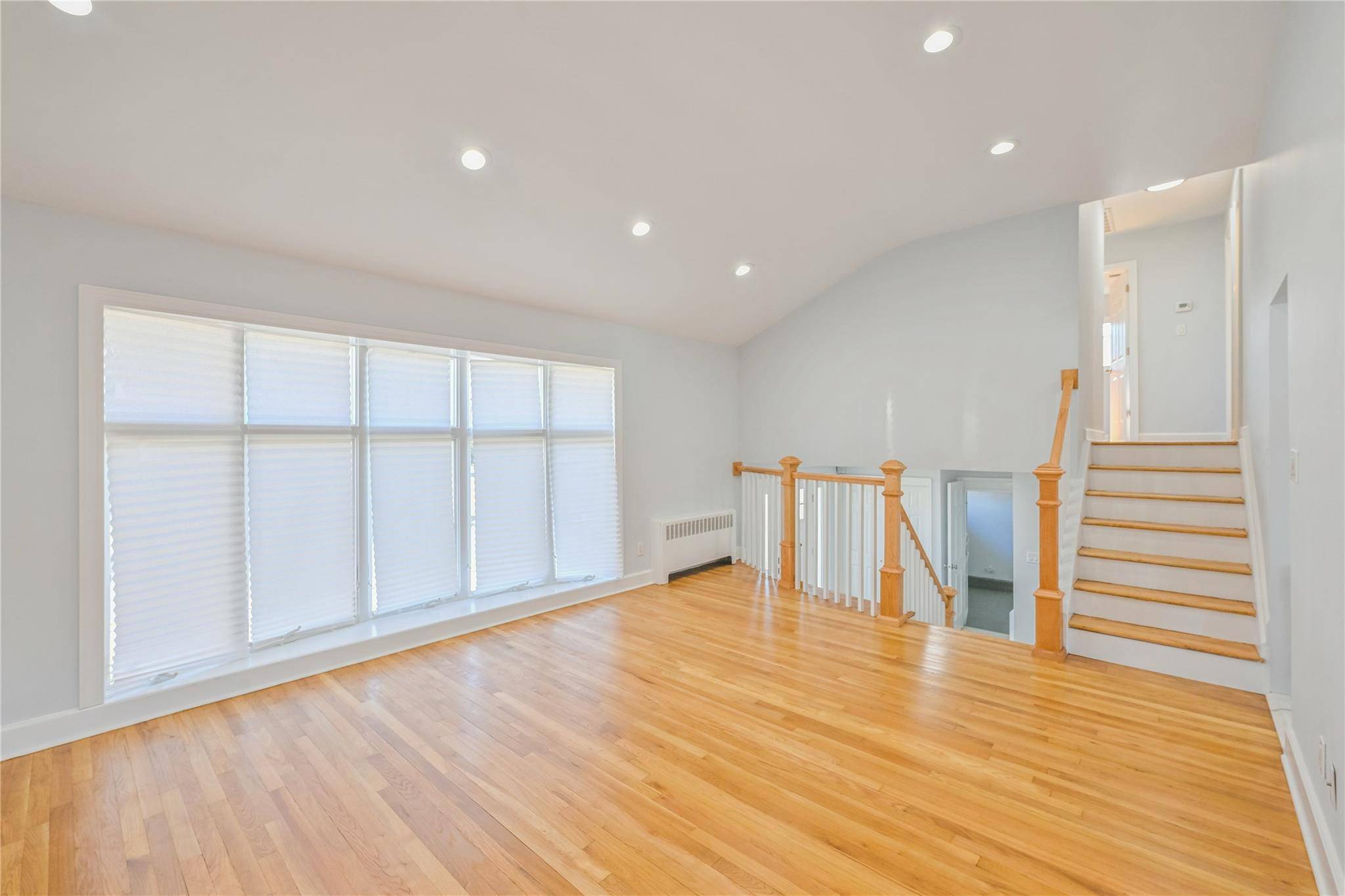 Bellmore, NY 11710,1841 Decatur AVE