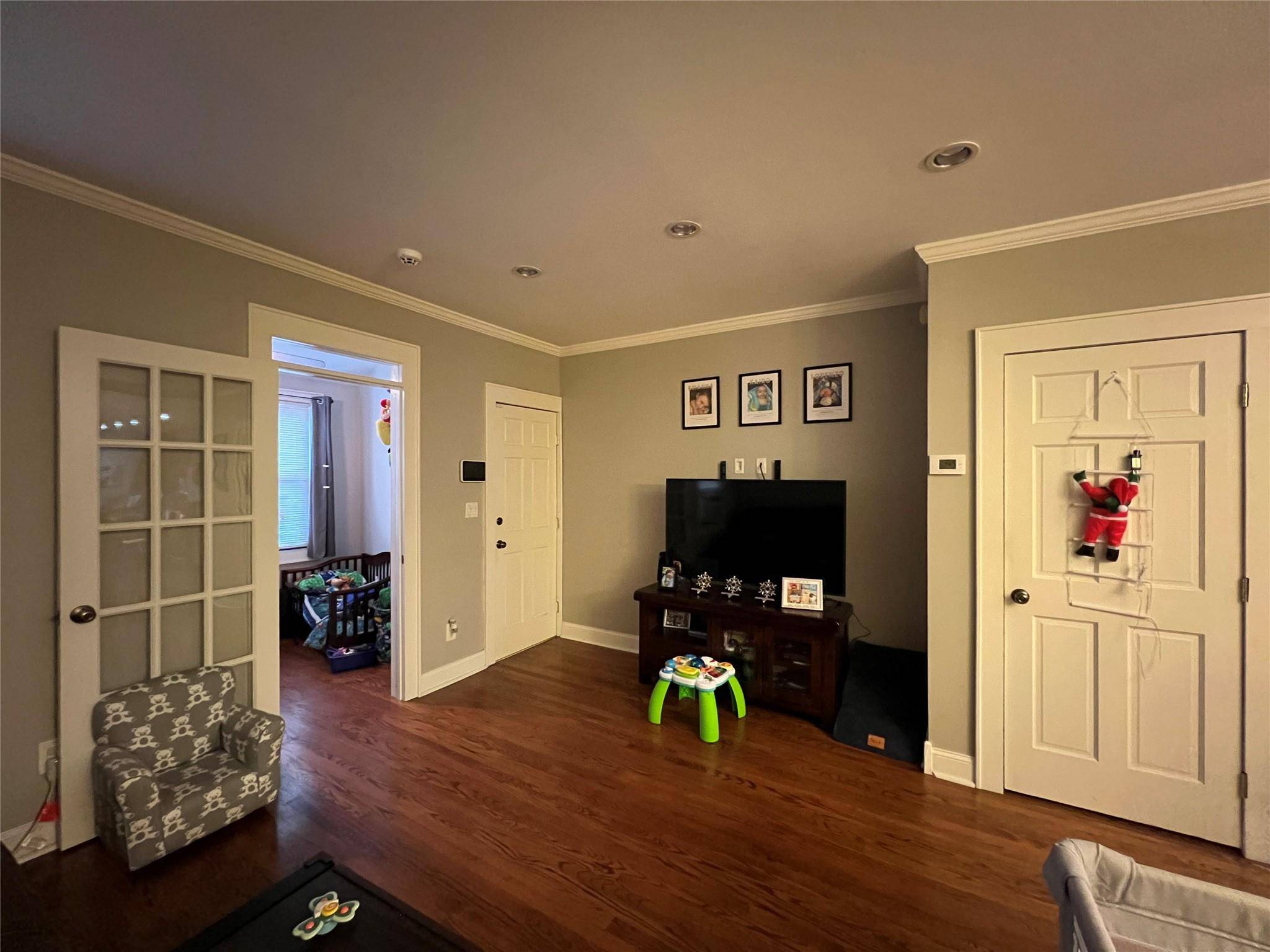 Glendale, NY 11385,7807 74th ST
