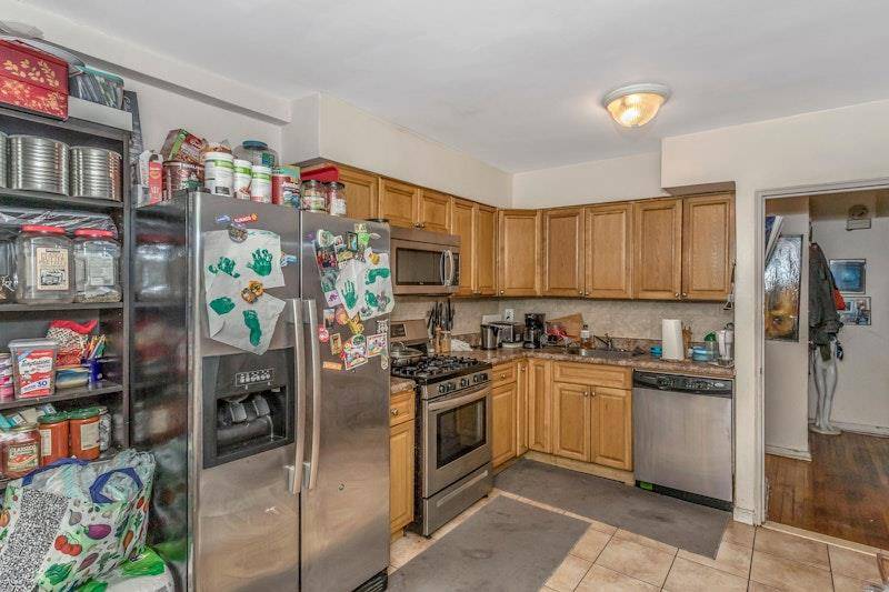 East Elmhurst, NY 11370,2541 72nd ST