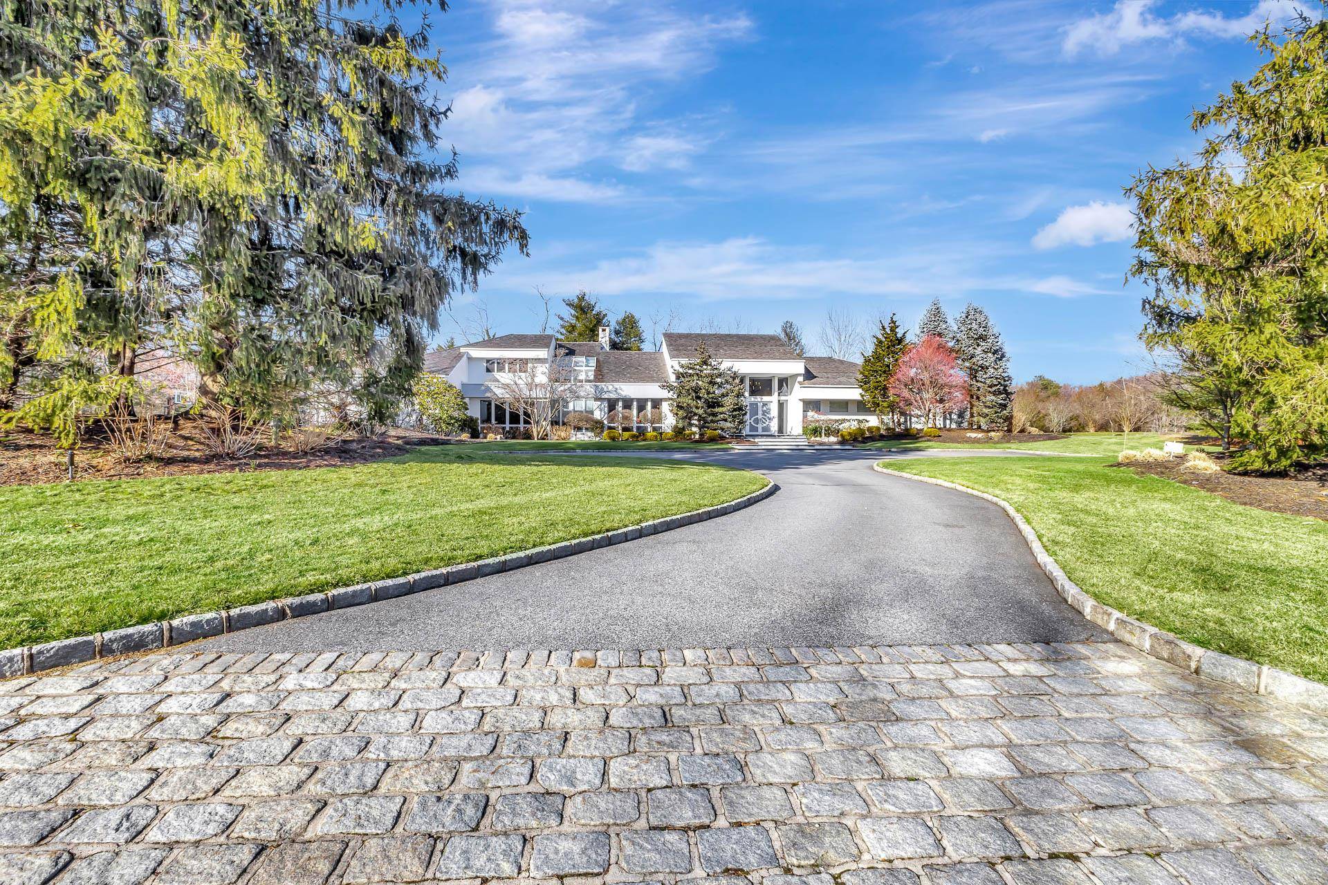 Head Of The Harbor, NY 11780,1 Meadow Gate East