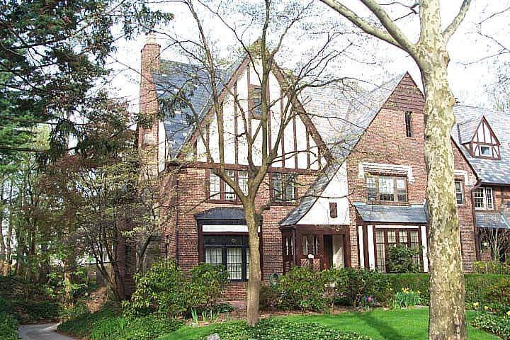 Great Neck, NY 11020,57 Somerset DR