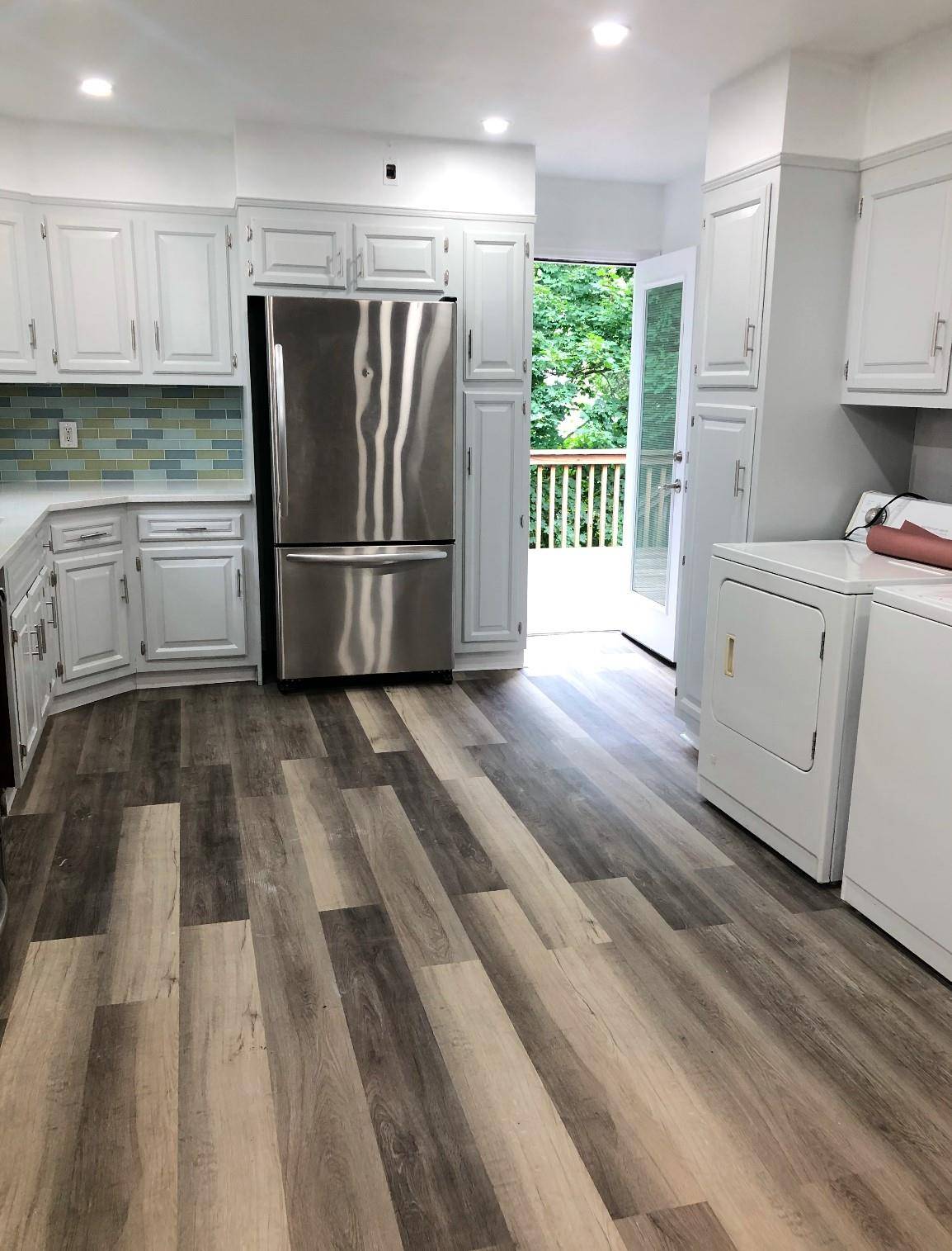 Larchmont, NY 10538,2410 Boston post RD