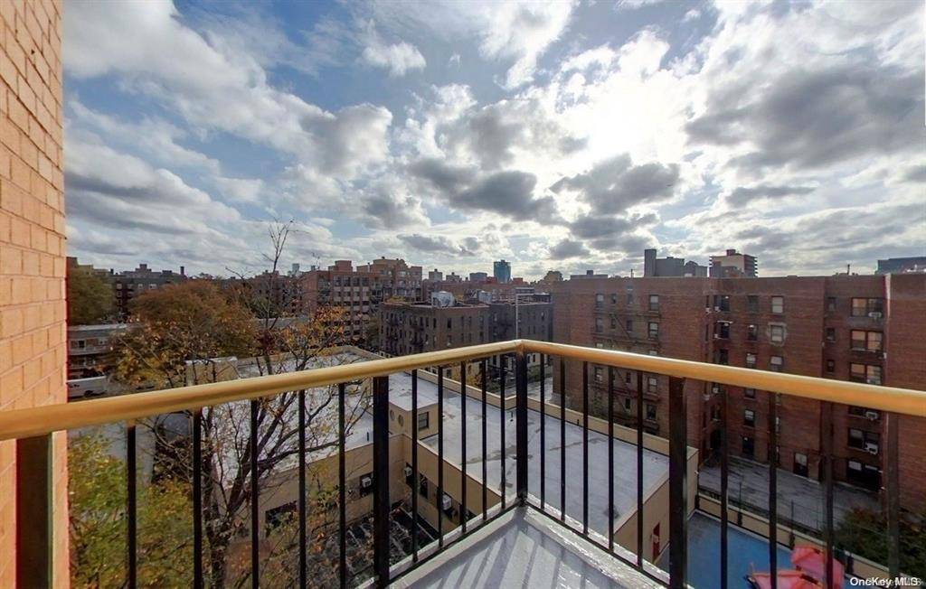 Flushing, NY 11354,144-68 38th AVE #703