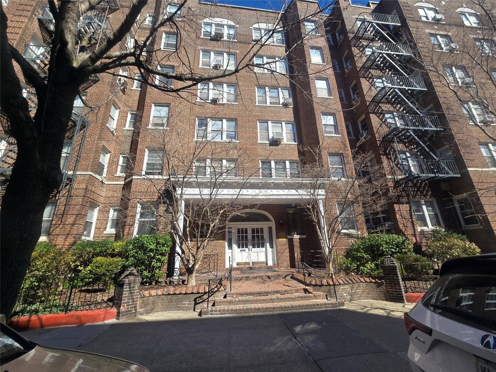 Rego Park, NY 11374,65-41 Booth ST #4A