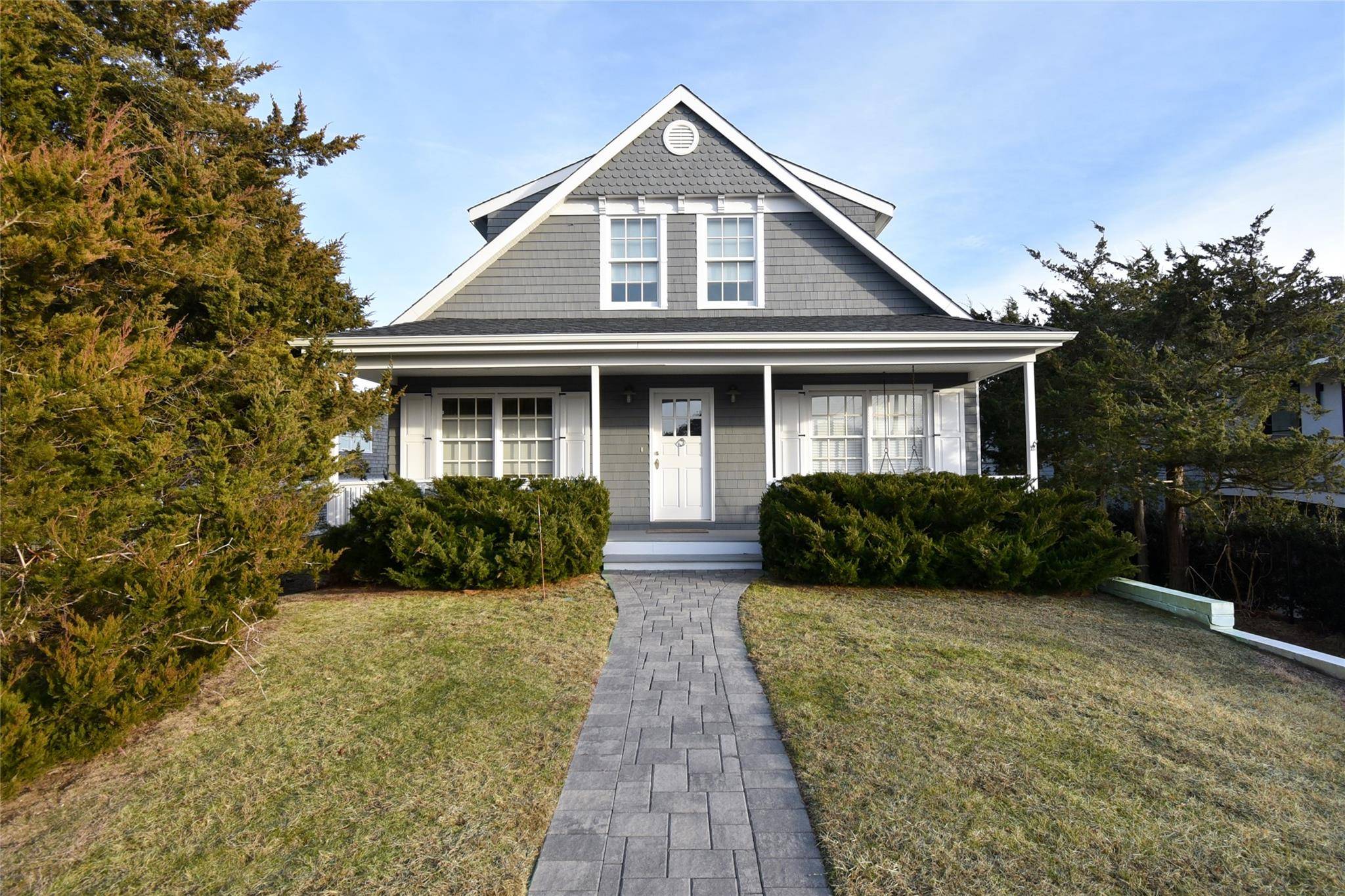 East Quogue, NY 11942,21 Bayside AVE