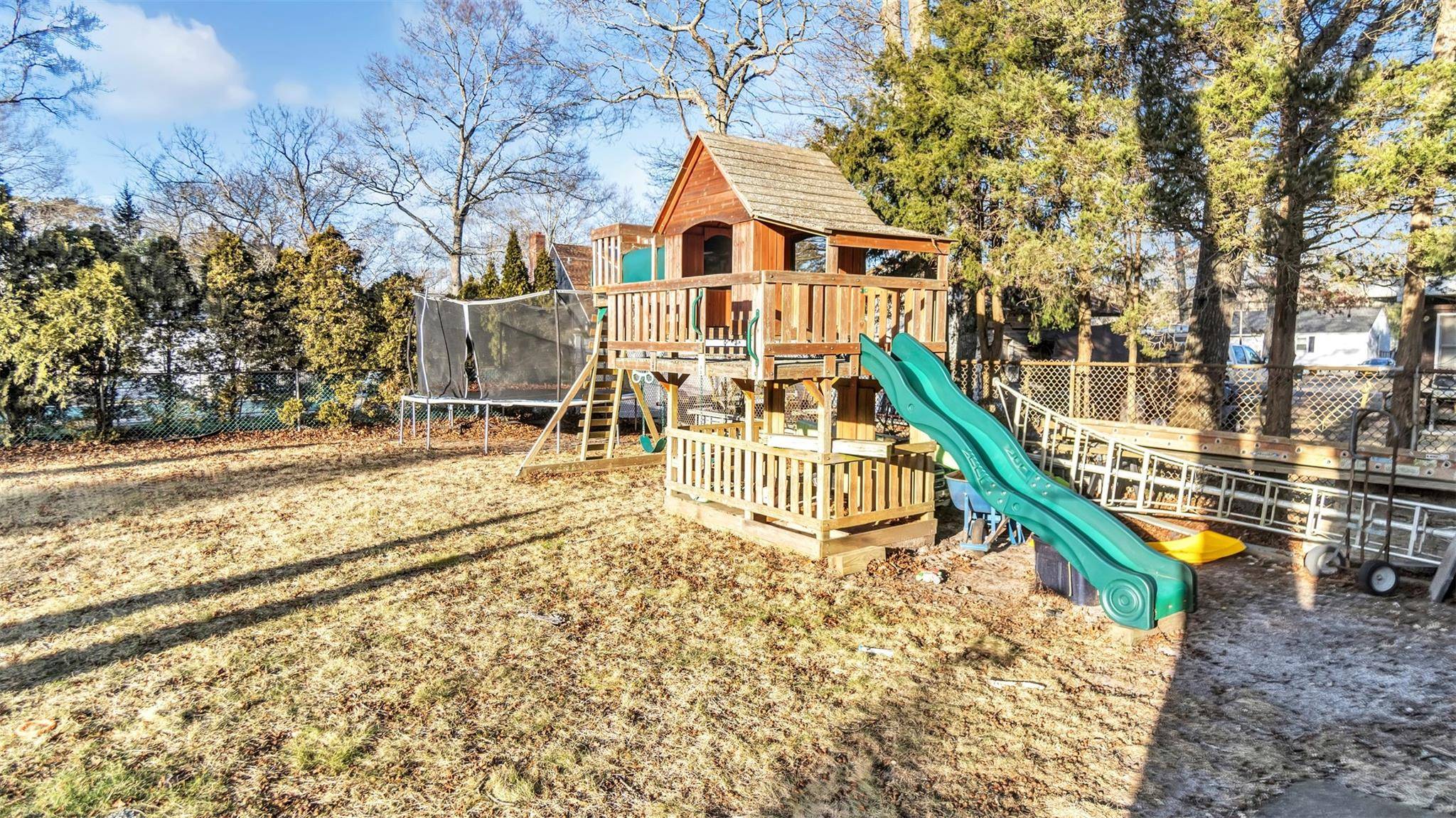 East Quogue, NY 11942,2786 Quogue Riverhead RD