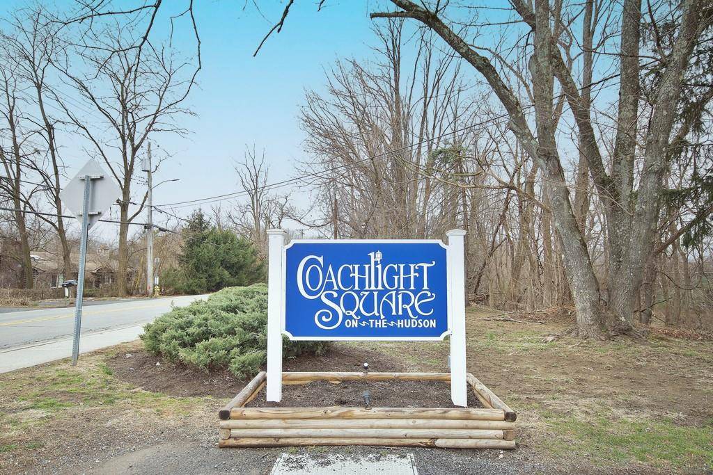 Montrose, NY 10548,252 Coachlight Square SQ #252
