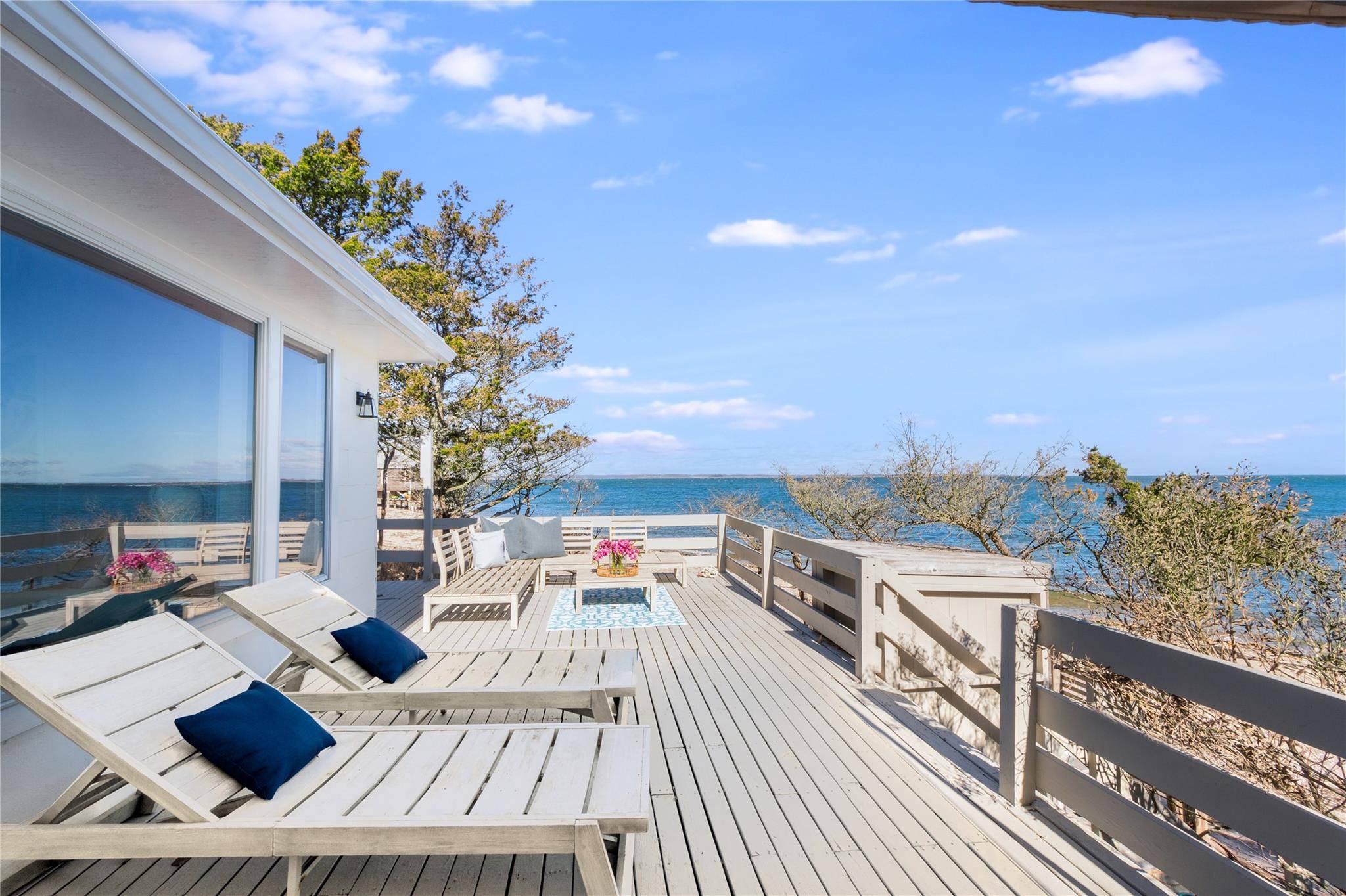 East Hampton, NY 11937,231 Gerard DR