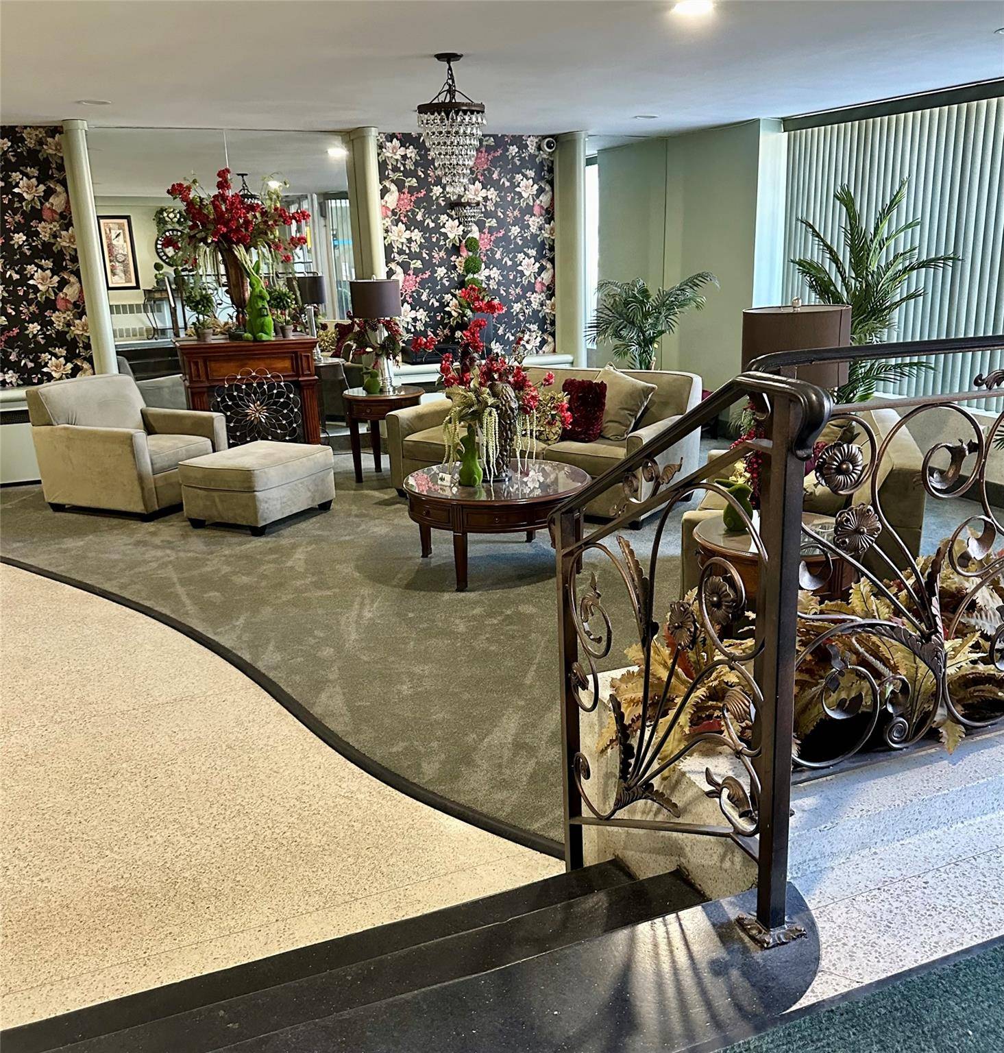Lynbrook, NY 11563,504 Merrick RD #3K