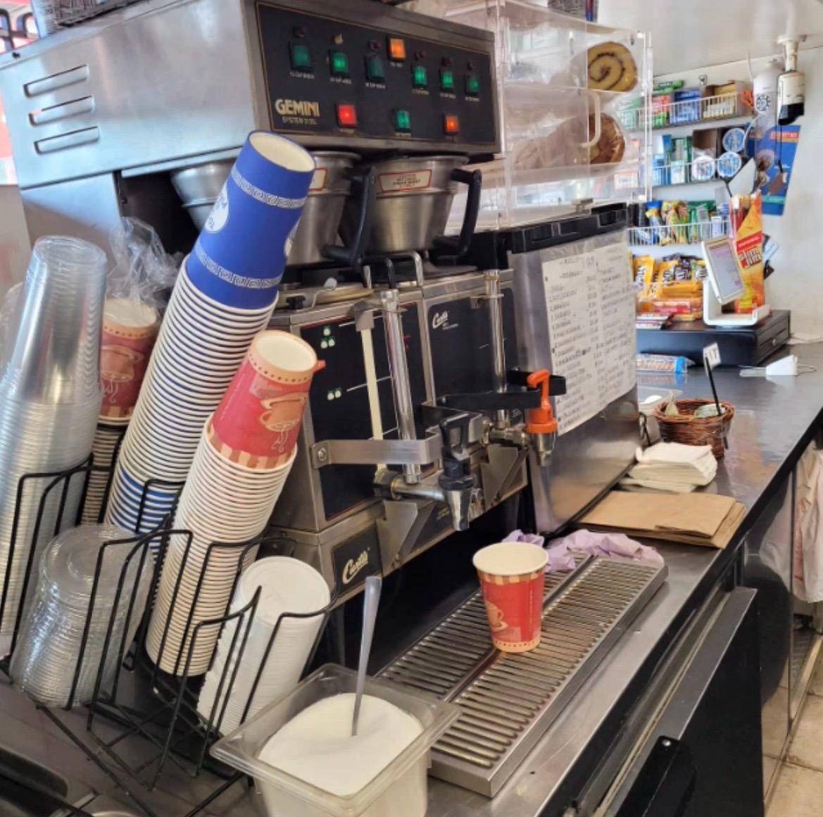 Glendale, NY 11385,75-09 Woodhaven BLVD
