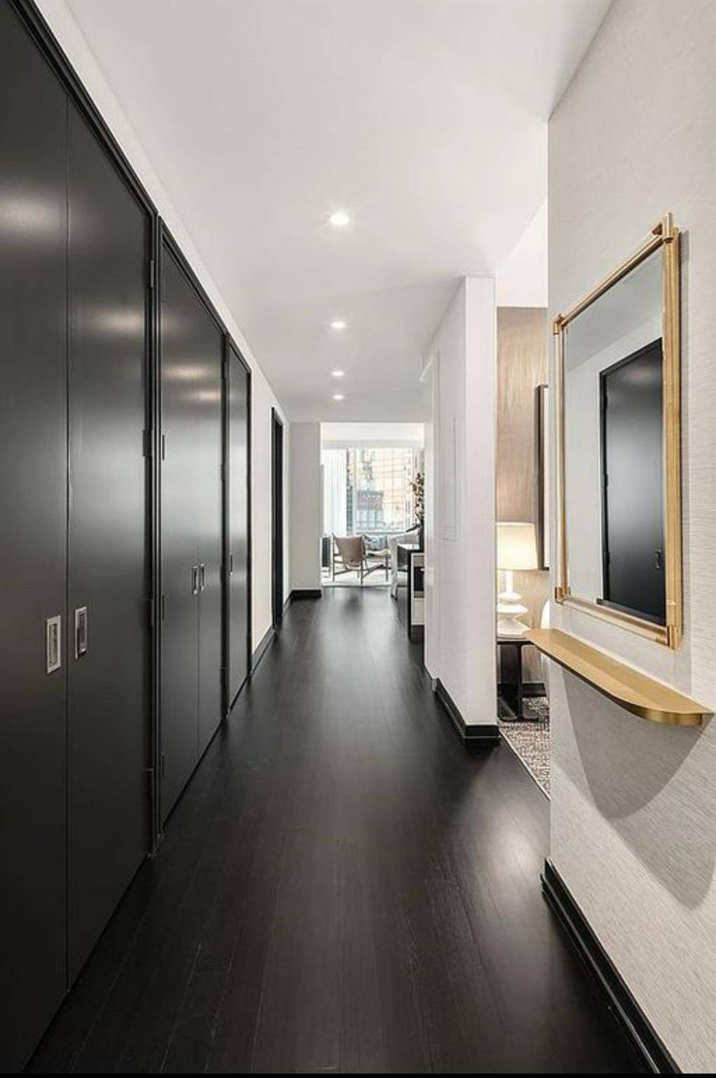 New York (manhattan), NY 10019,157 W 57th ST #33E