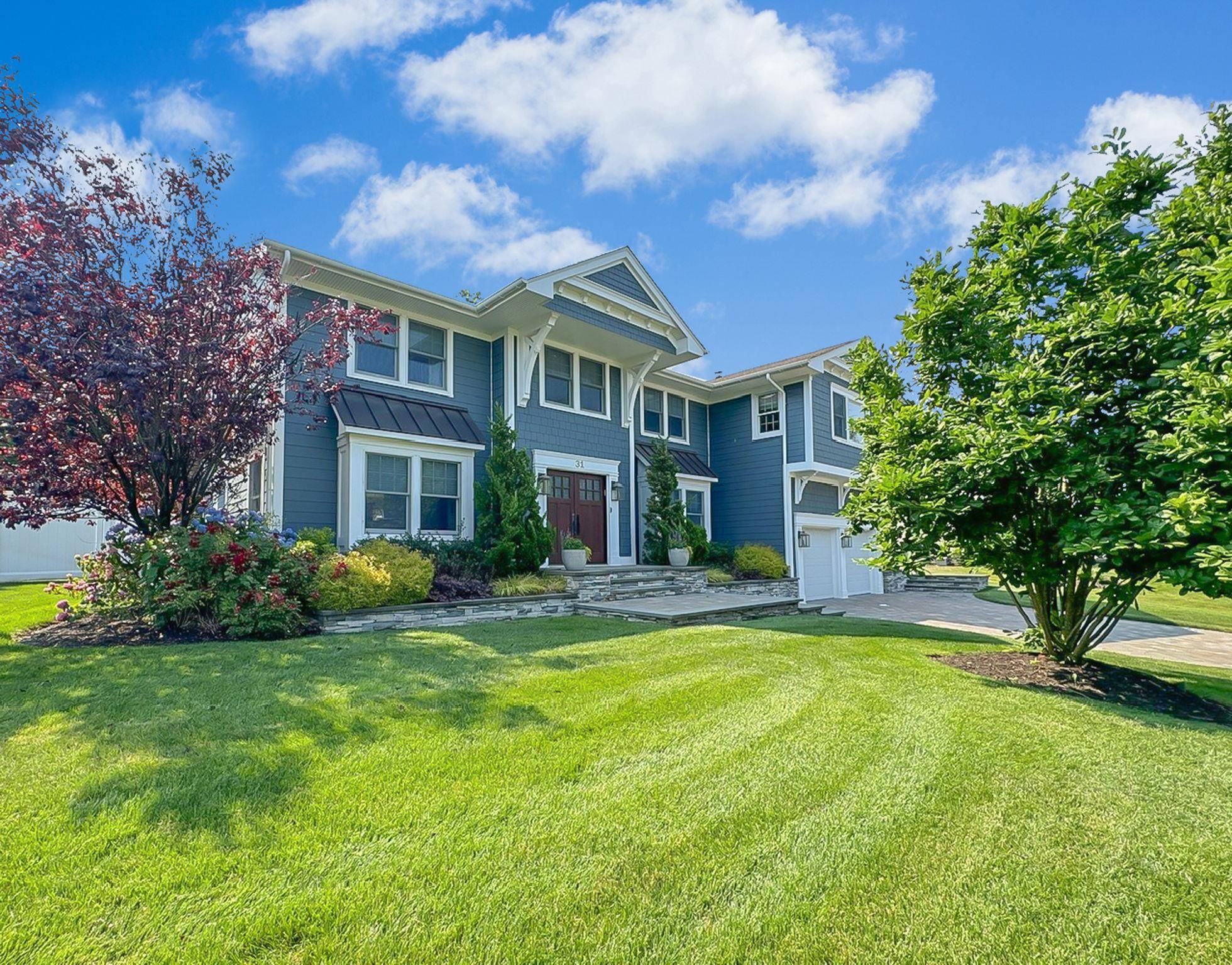 Dix Hills, NY 11746,31 Stonehurst LN