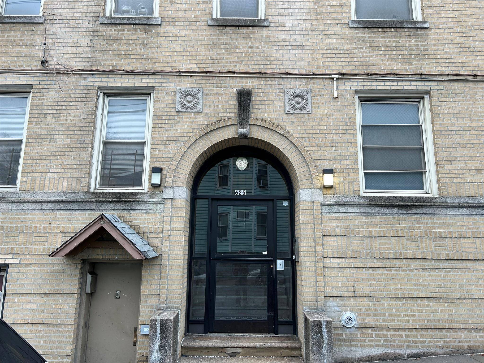 Bronx, NY 10466,625 E 234th ST