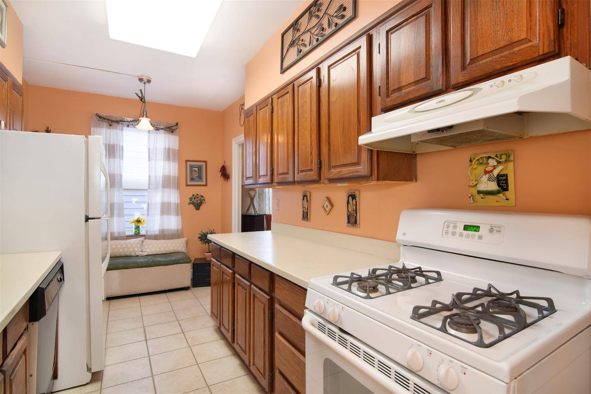 Bronxville, NY 10708,2 Lockwood AVE #1B