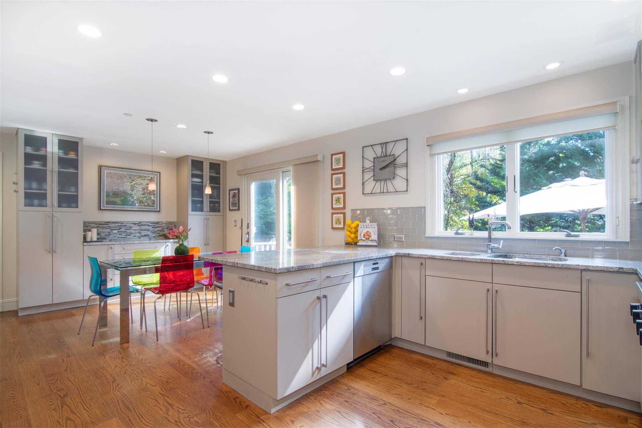 Irvington, NY 10533,8 Hudson RD