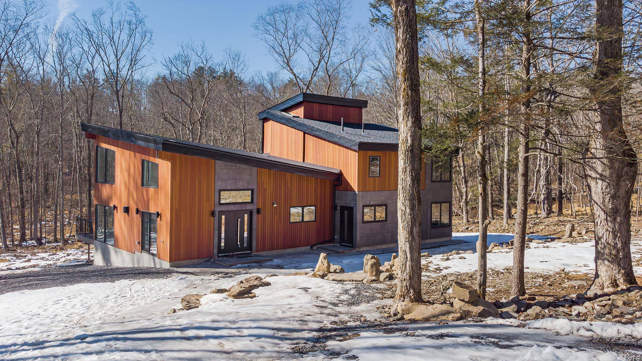 Kingston, NY 12401,30 Narrow RD