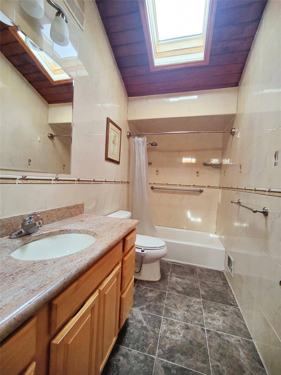 Staten Island, NY 10314,252 Willow RD #4A