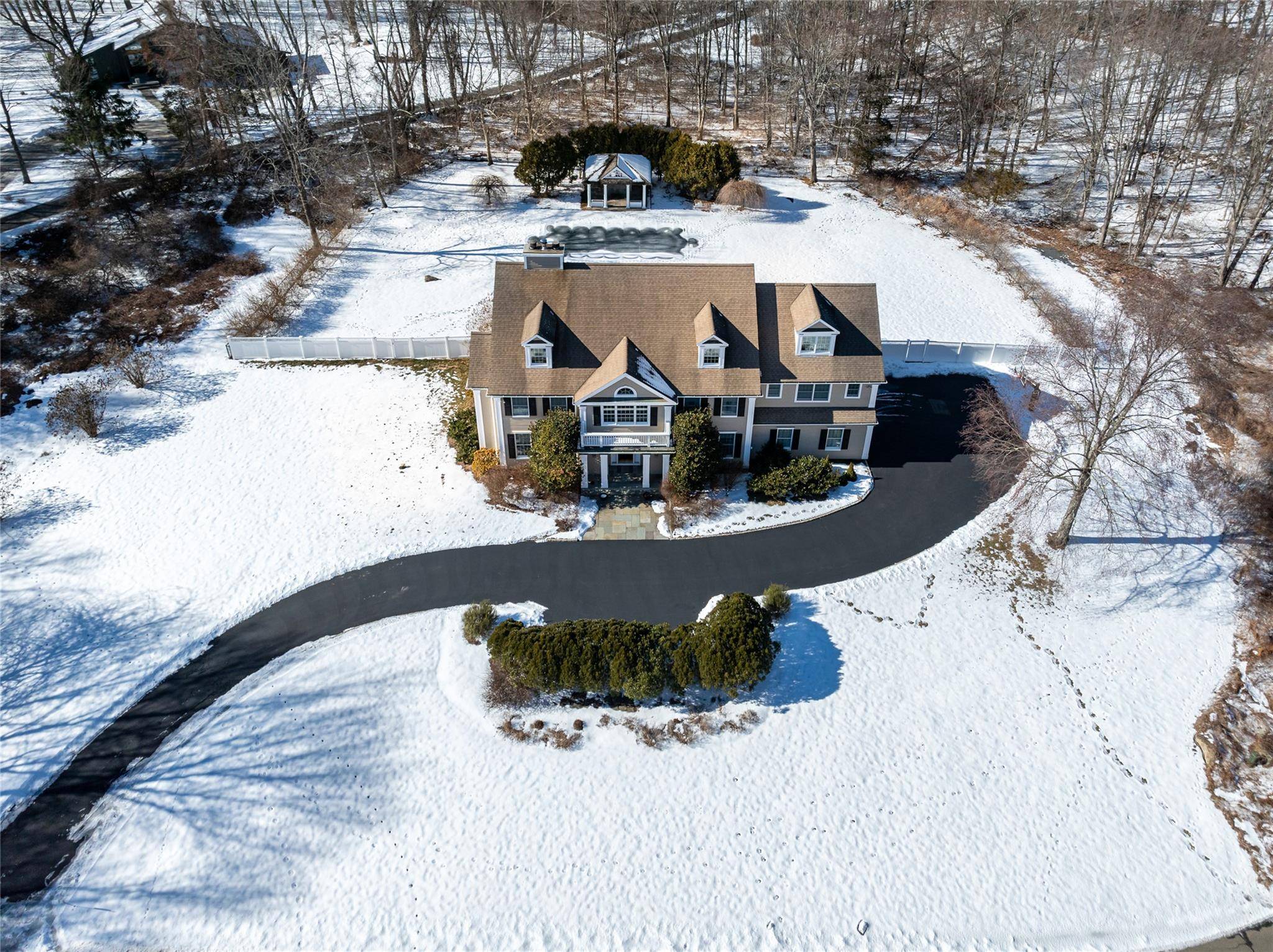 Pound Ridge, NY 10576,197 Upper Shad RD