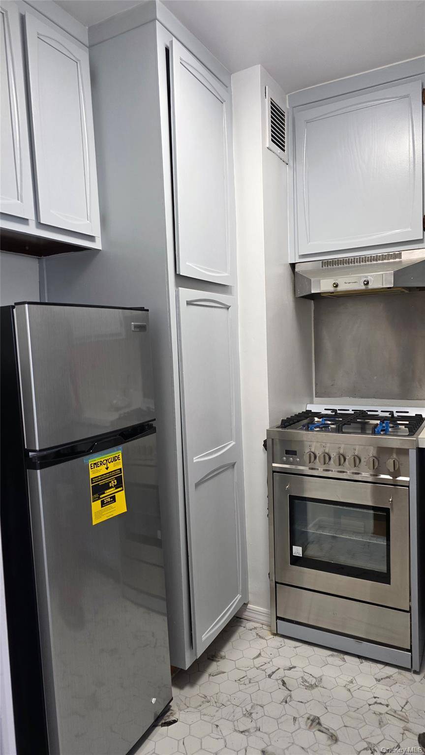 Forest Hills, NY 11375,70-25 Yellowstone BLVD #24B