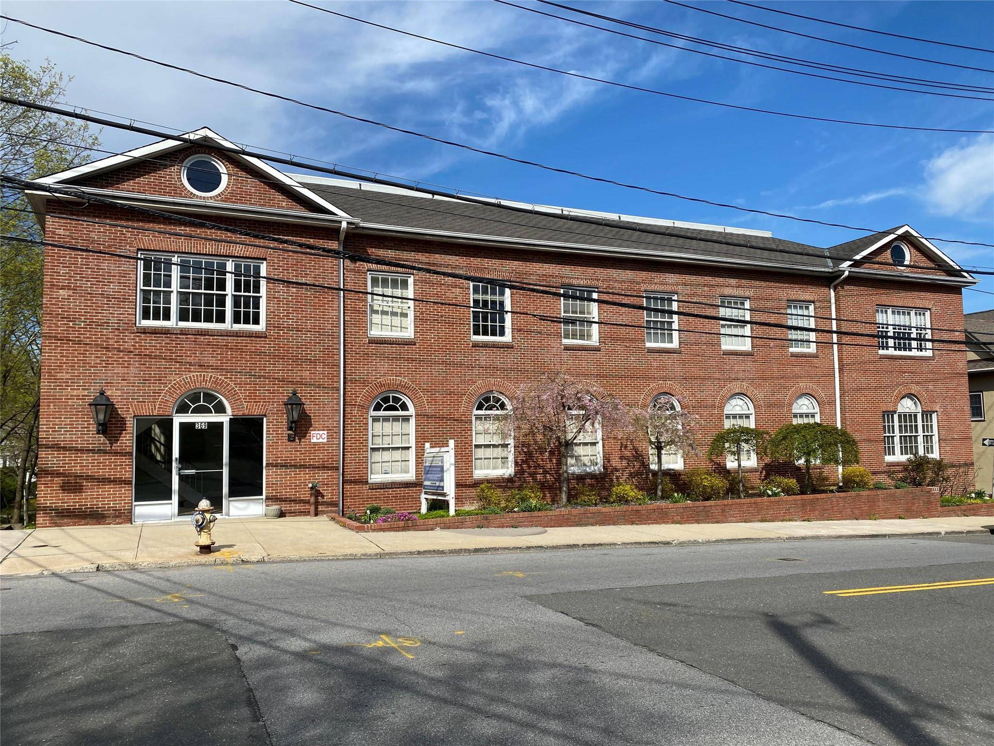 Dobbs Ferry, NY 10522,369 Ashford AVE #2N