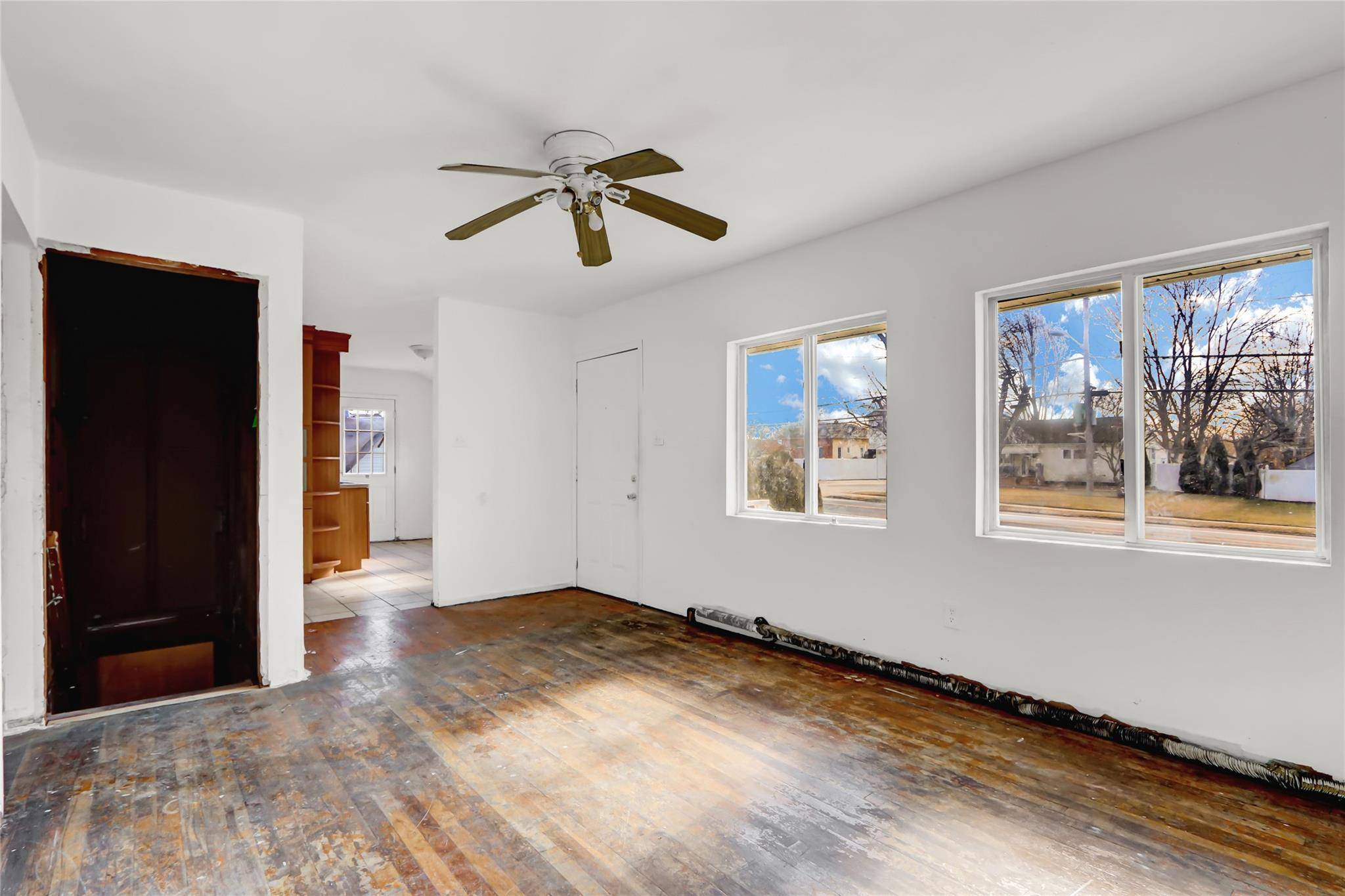 Brentwood, NY 11717,127 2nd AVE