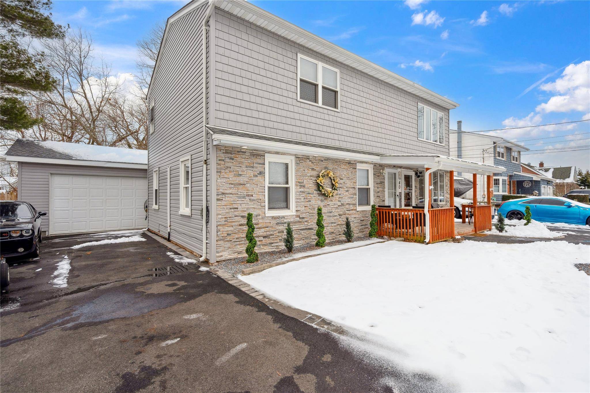 West Islip, NY 11795,40 Sherman AVE