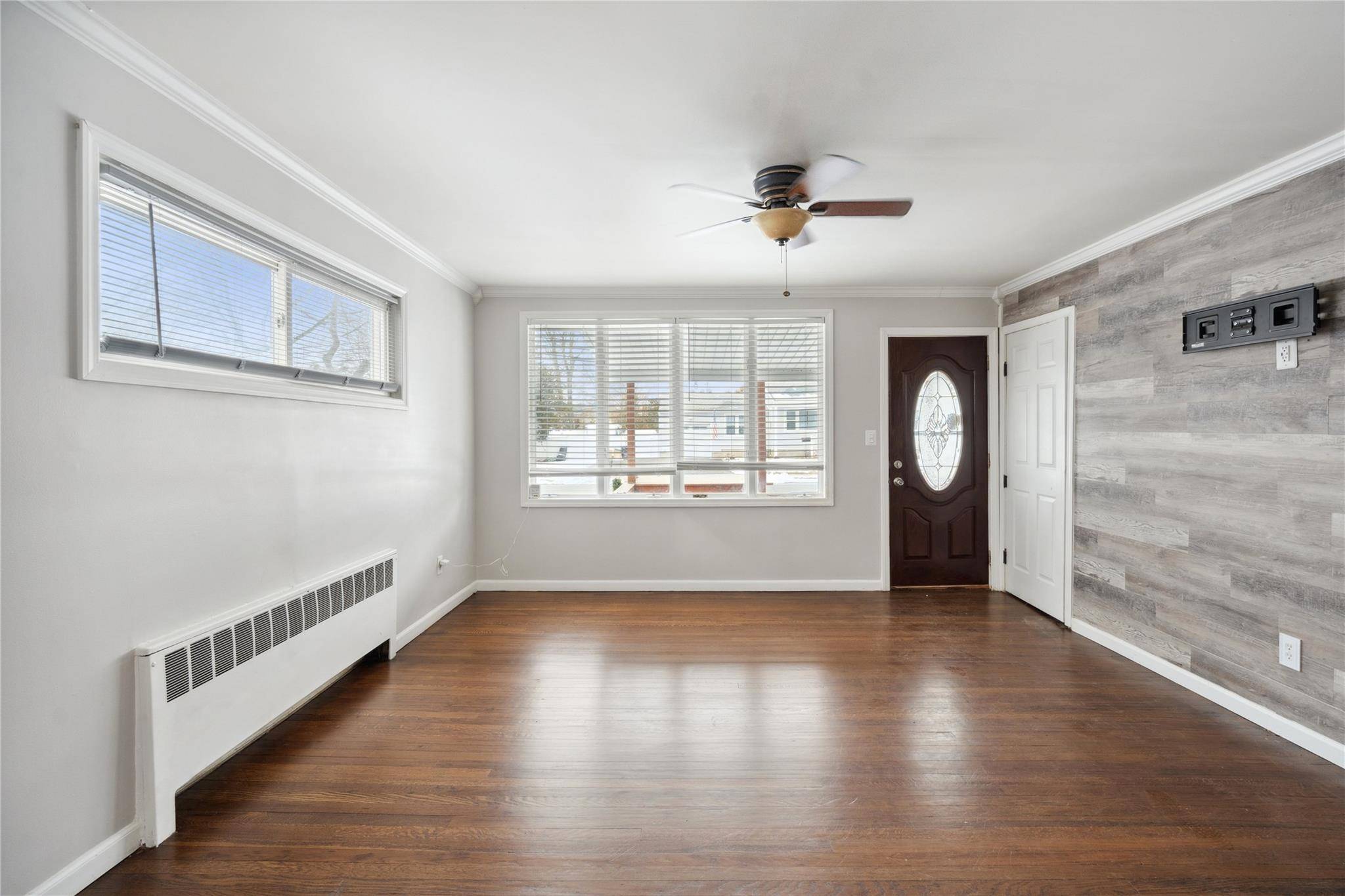 West Islip, NY 11795,40 Sherman AVE