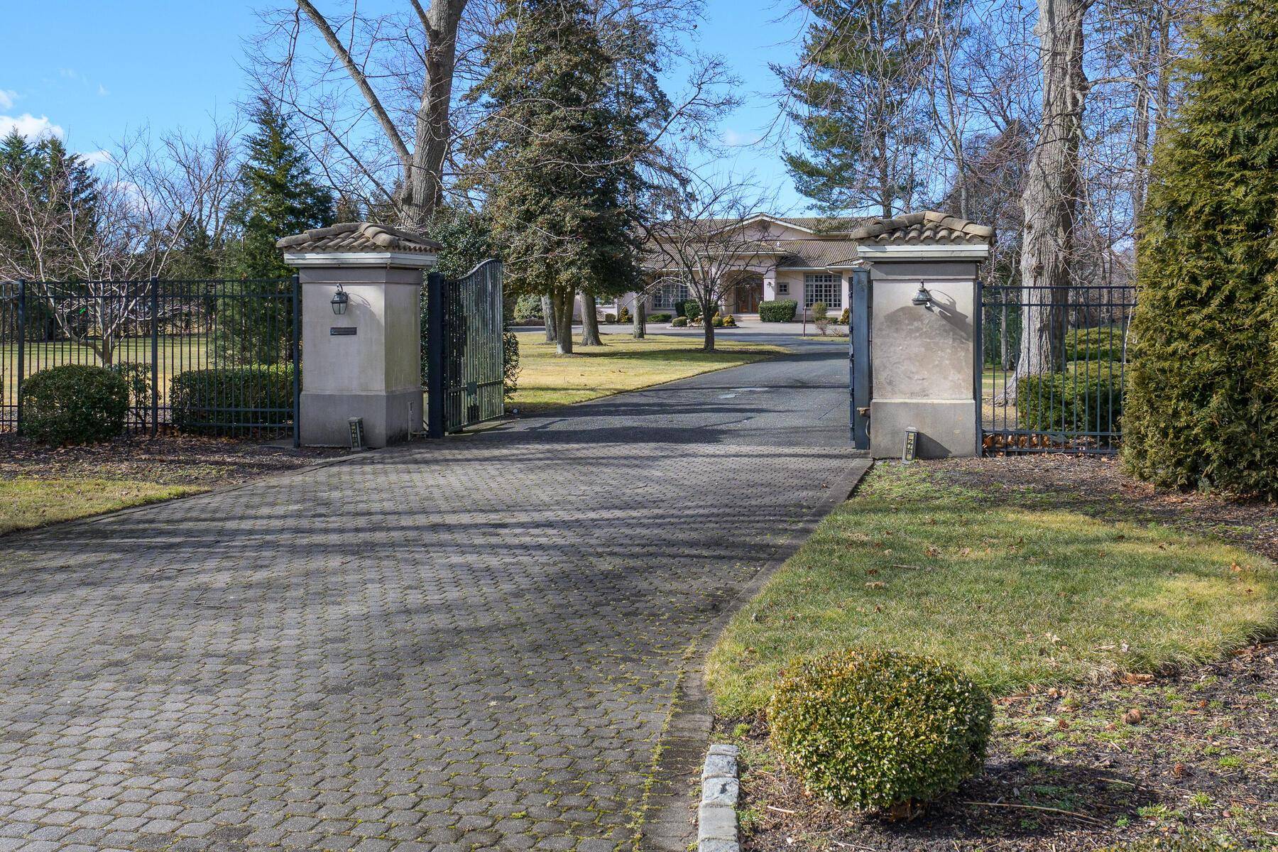 Islip, NY 11751,276 Ocean AVE