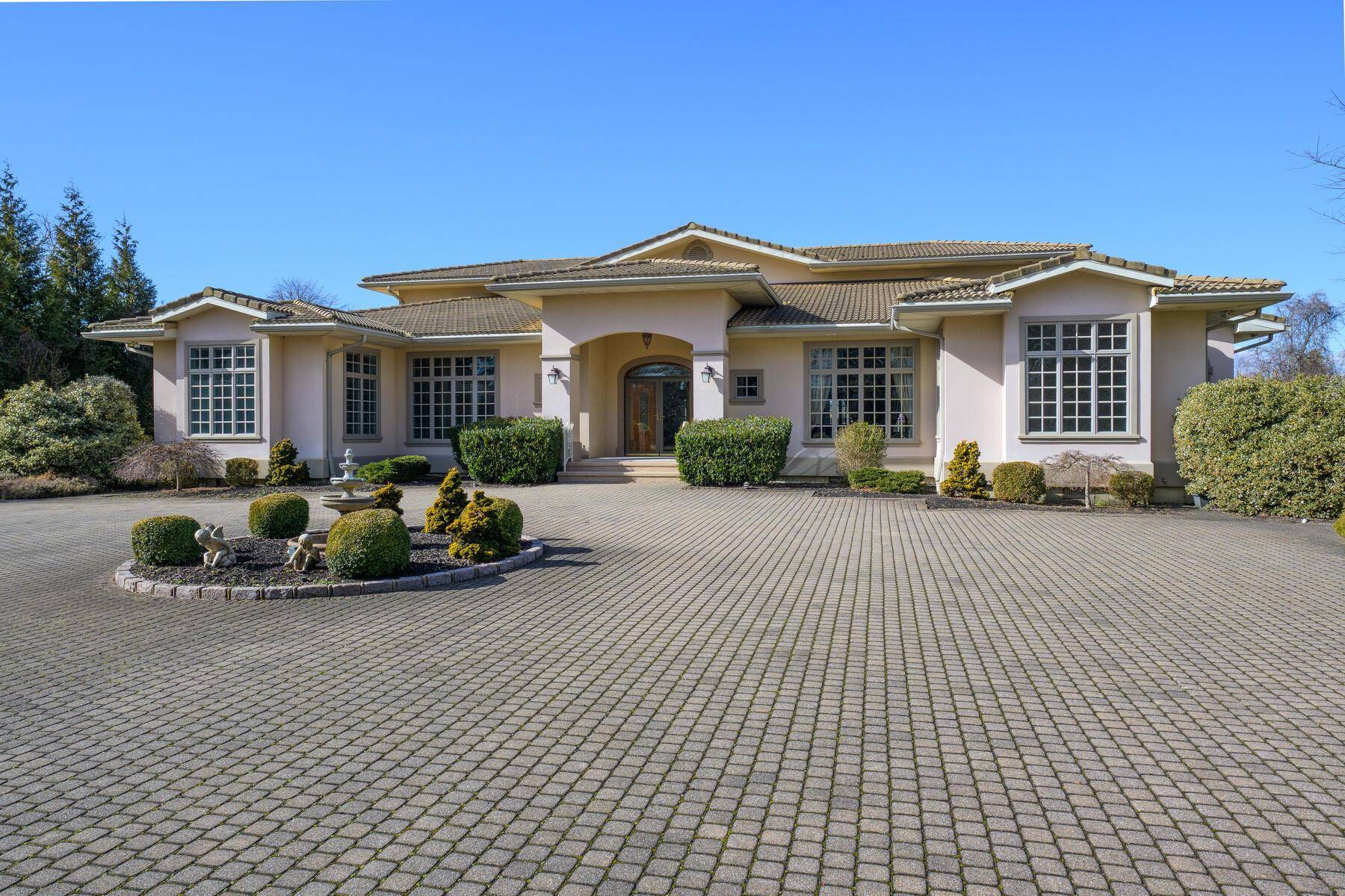 Islip, NY 11751,276 Ocean AVE