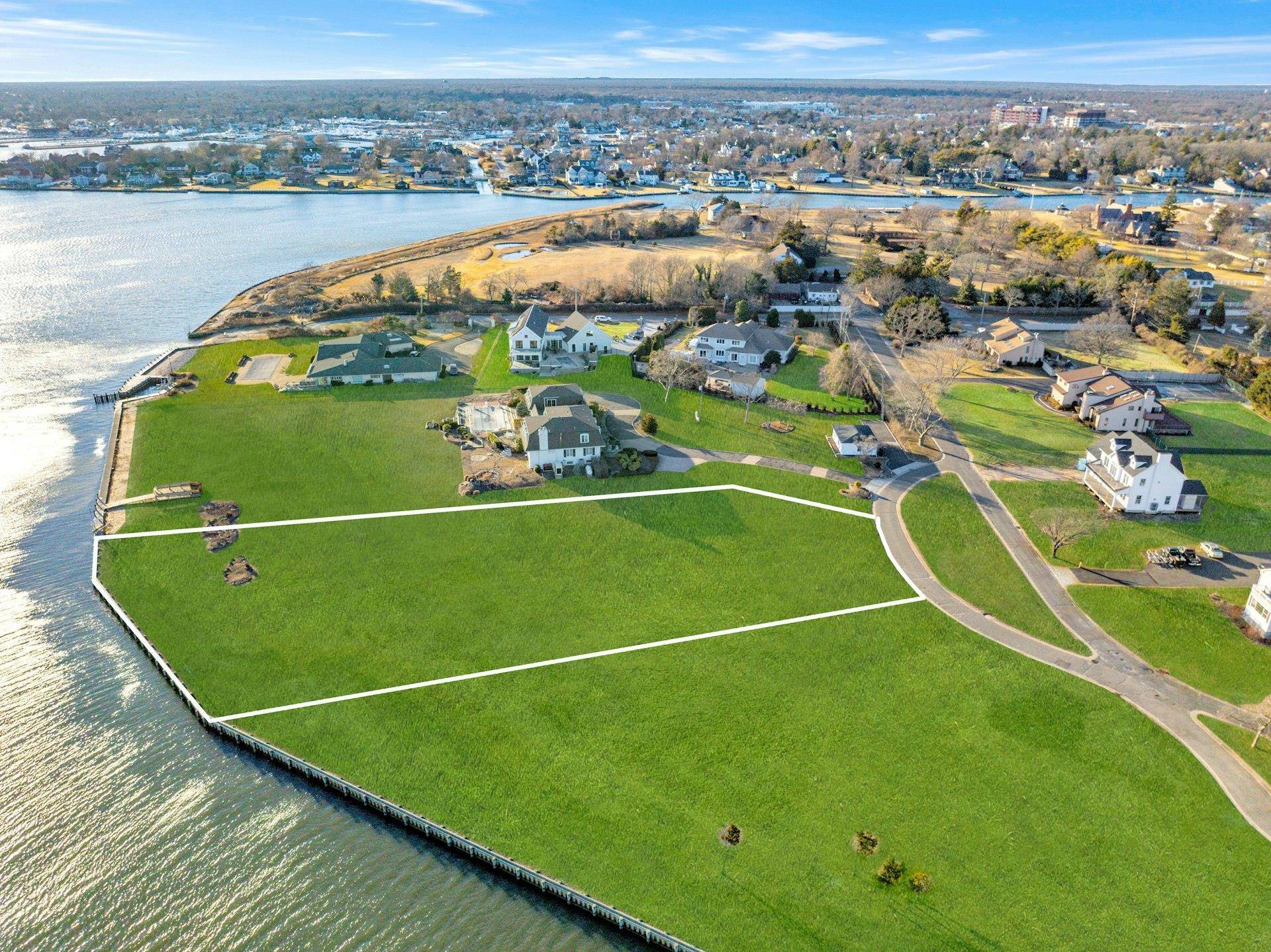 Bay Shore, NY,Lot 6 Overlea CT