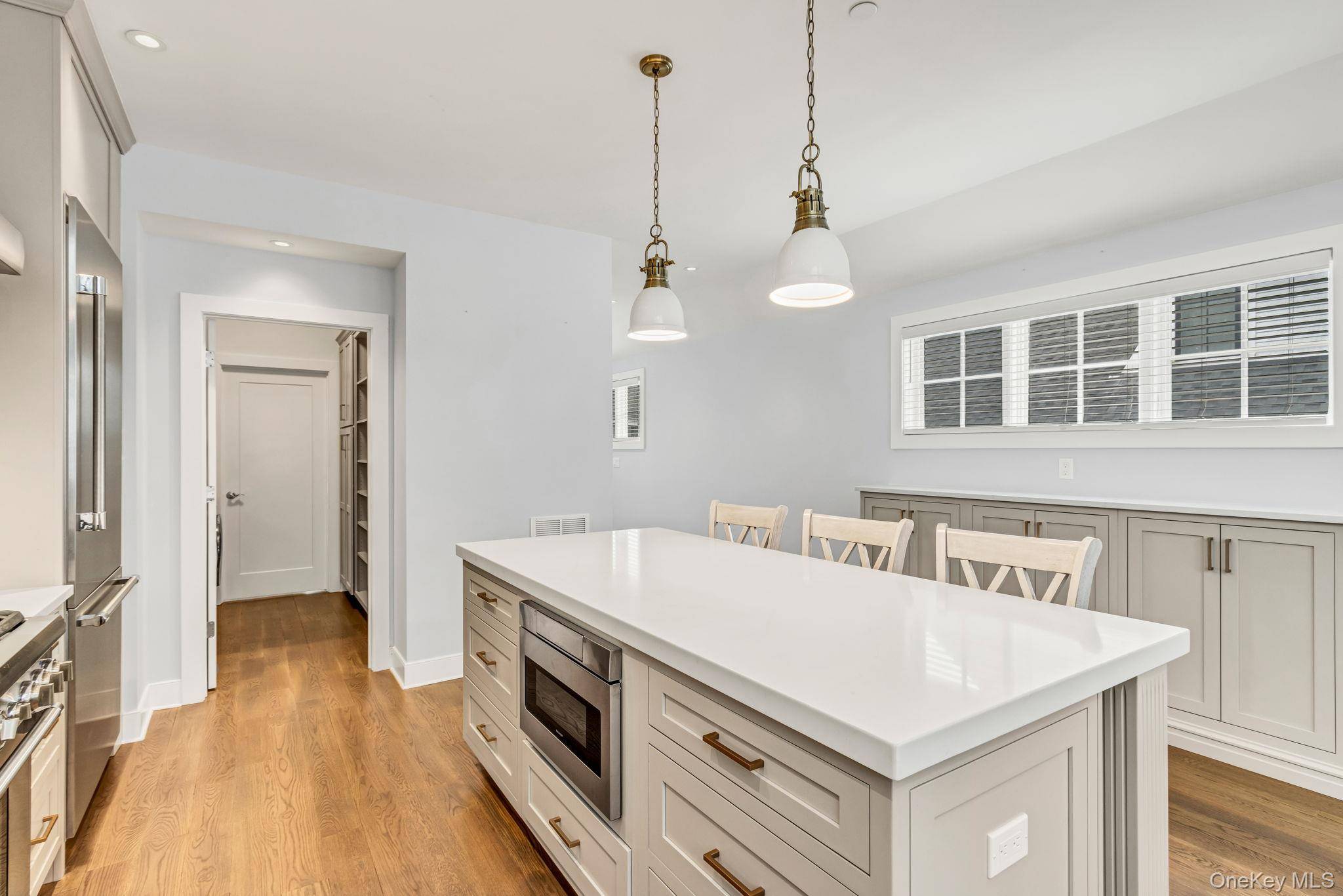 Rye Brook, NY 10573,21 Honeysuckle LN