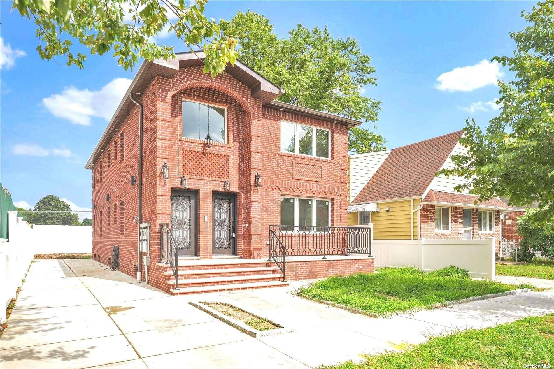 Kew Garden Hills, NY 11367,64-35 138 ST