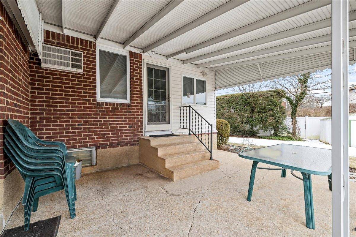 Plainview, NY 11803,8 Sharon CT