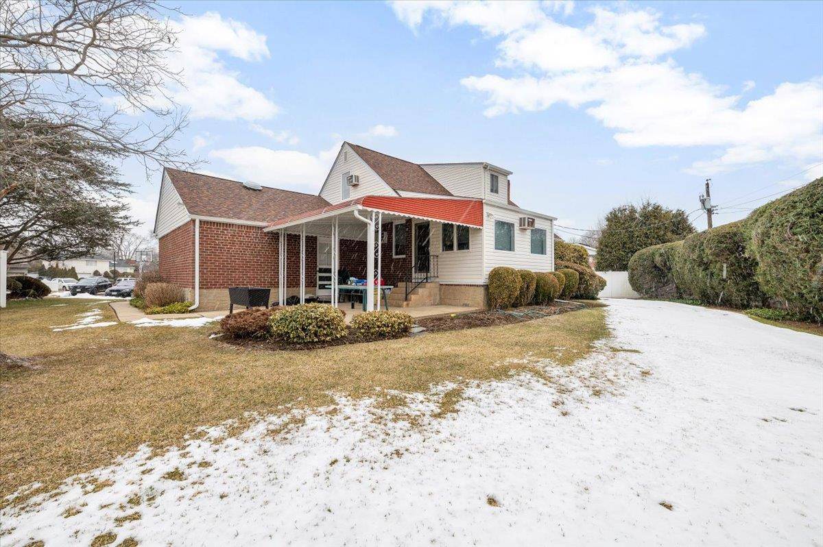 Plainview, NY 11803,8 Sharon CT