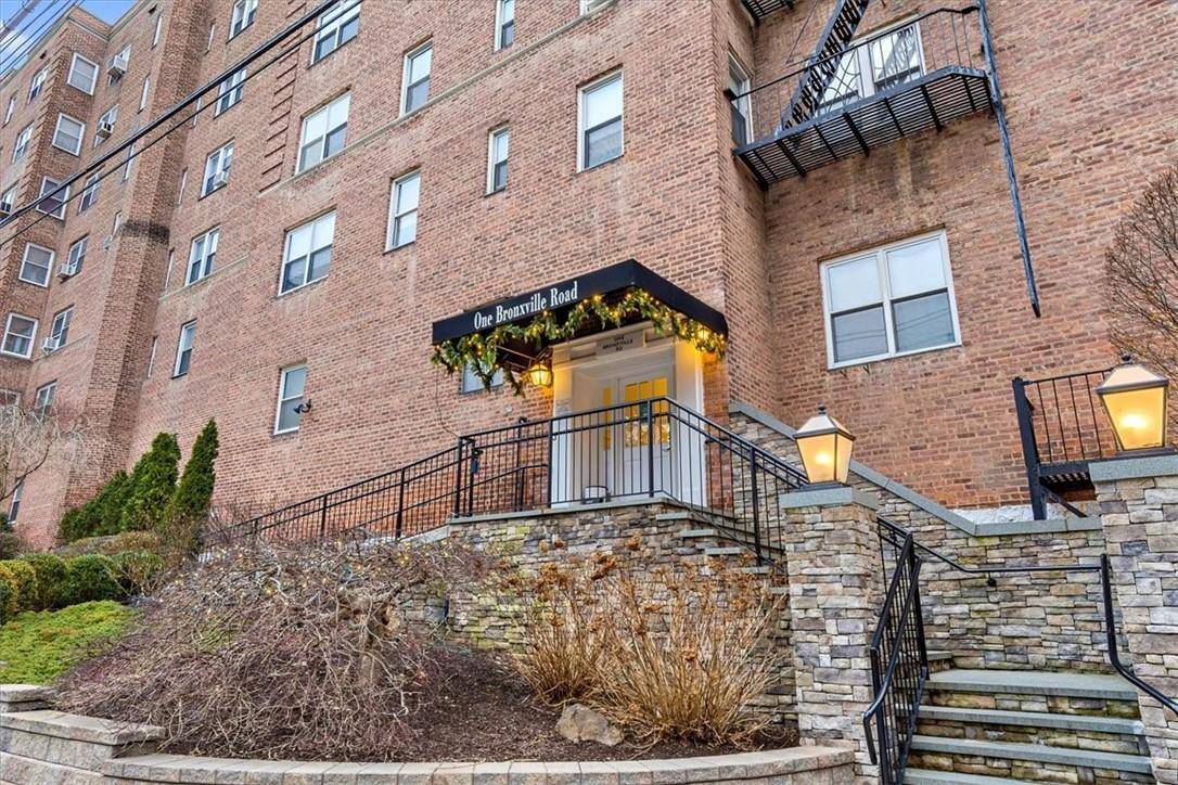 Bronxville, NY 10708,1 Bronxville RD #4G