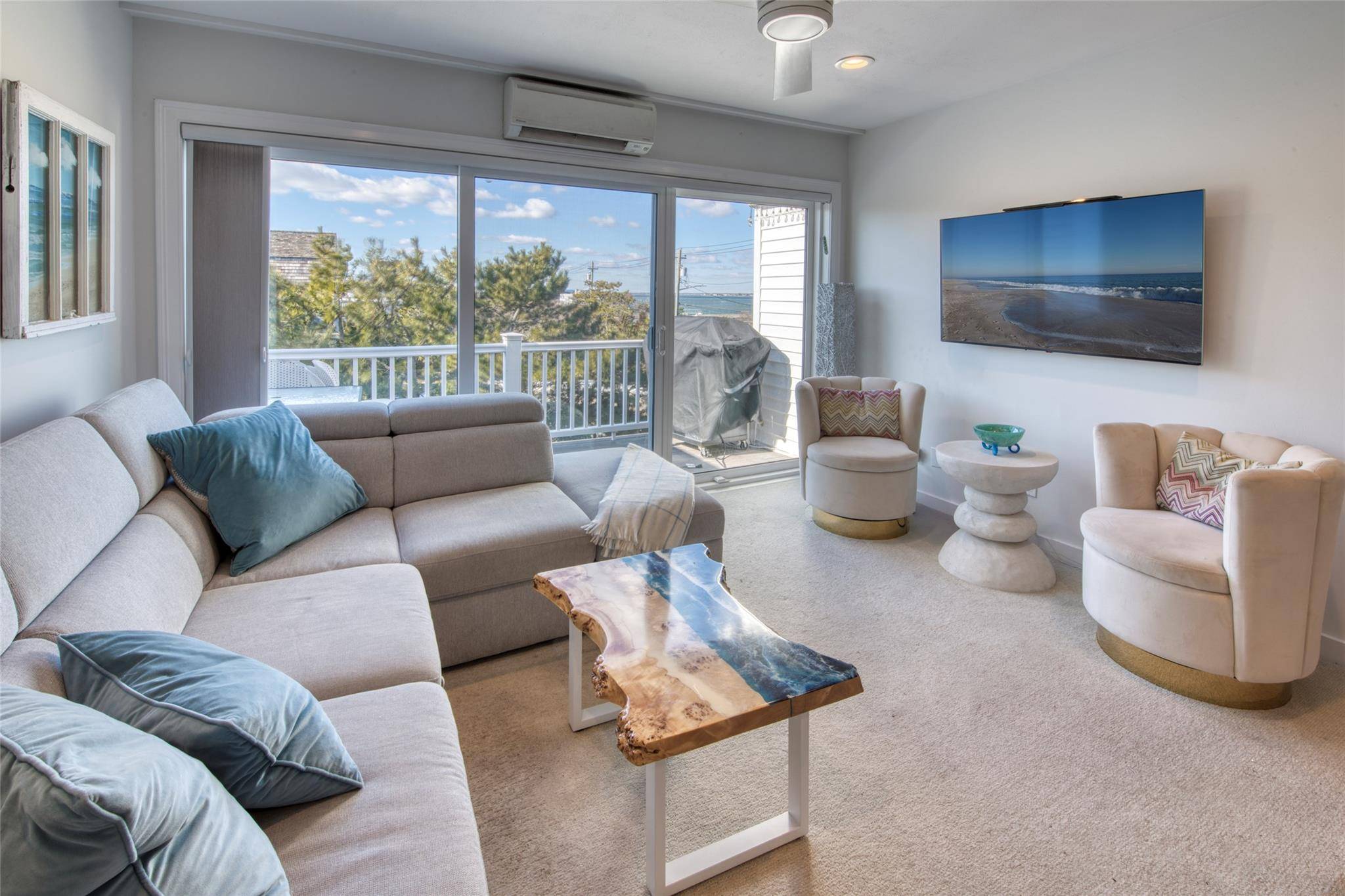 Westhampton Beach, NY 11978,281 Dune RD #16B