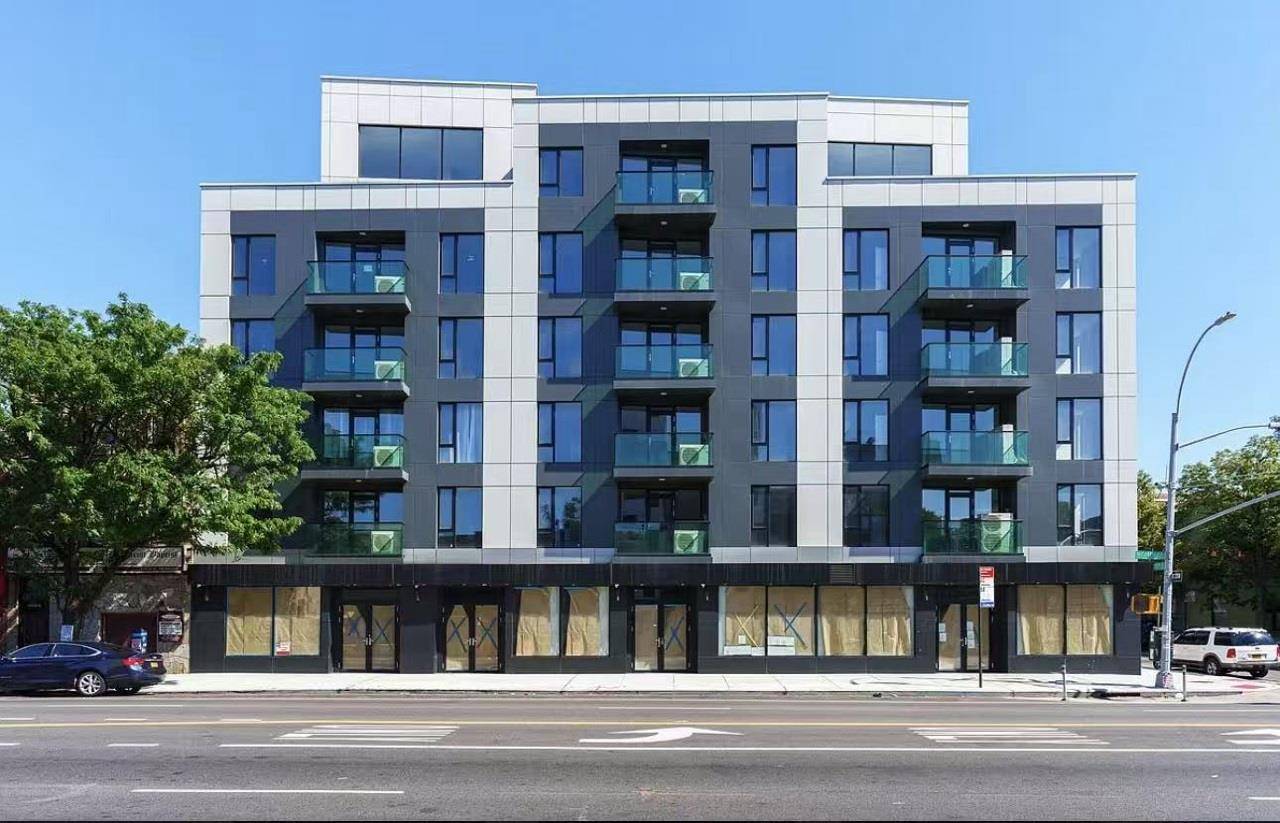 East Elmhurst, NY 11369,32-58 105th ST #2B