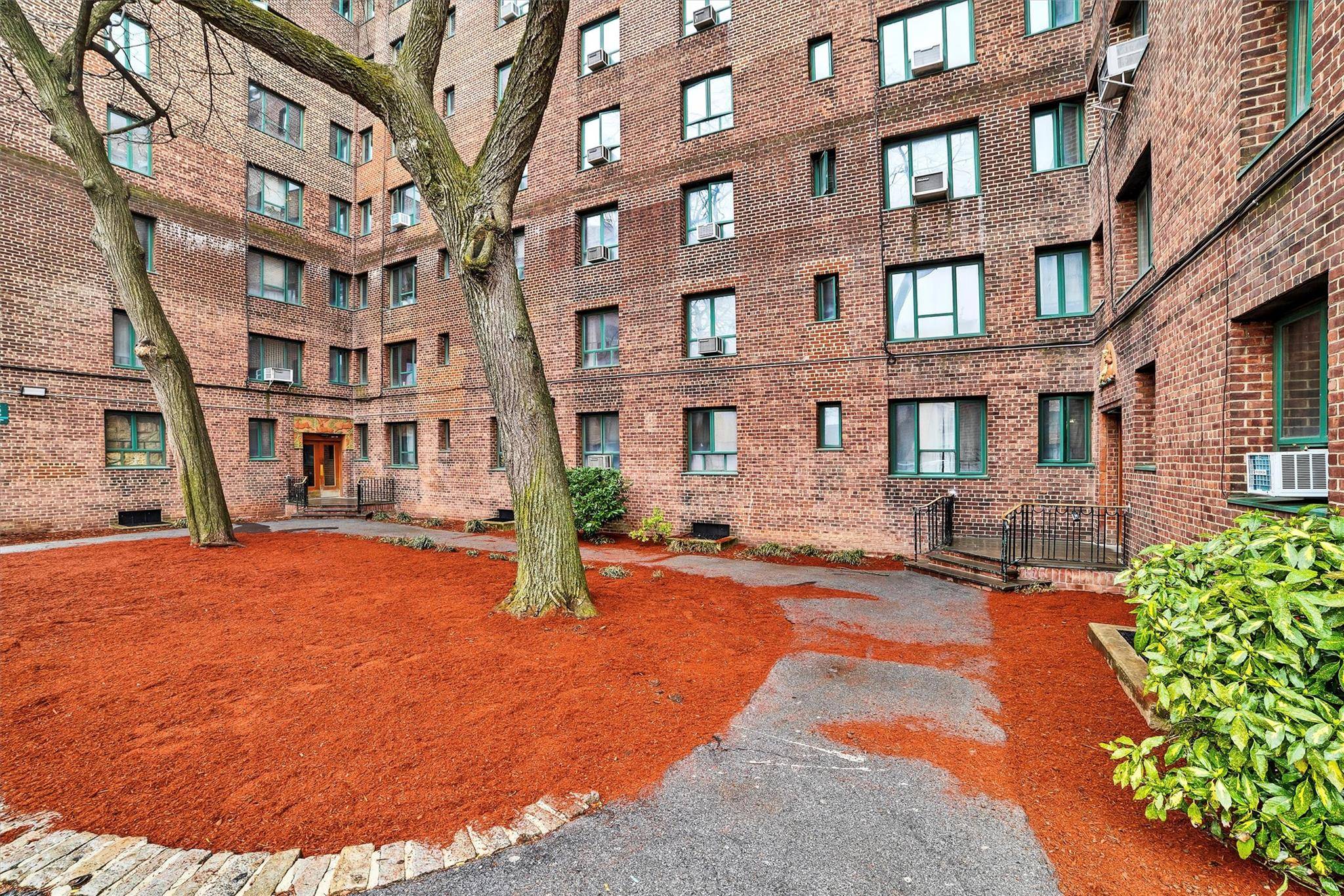 Bronx, NY 10462,1725 Purdy ST #1G