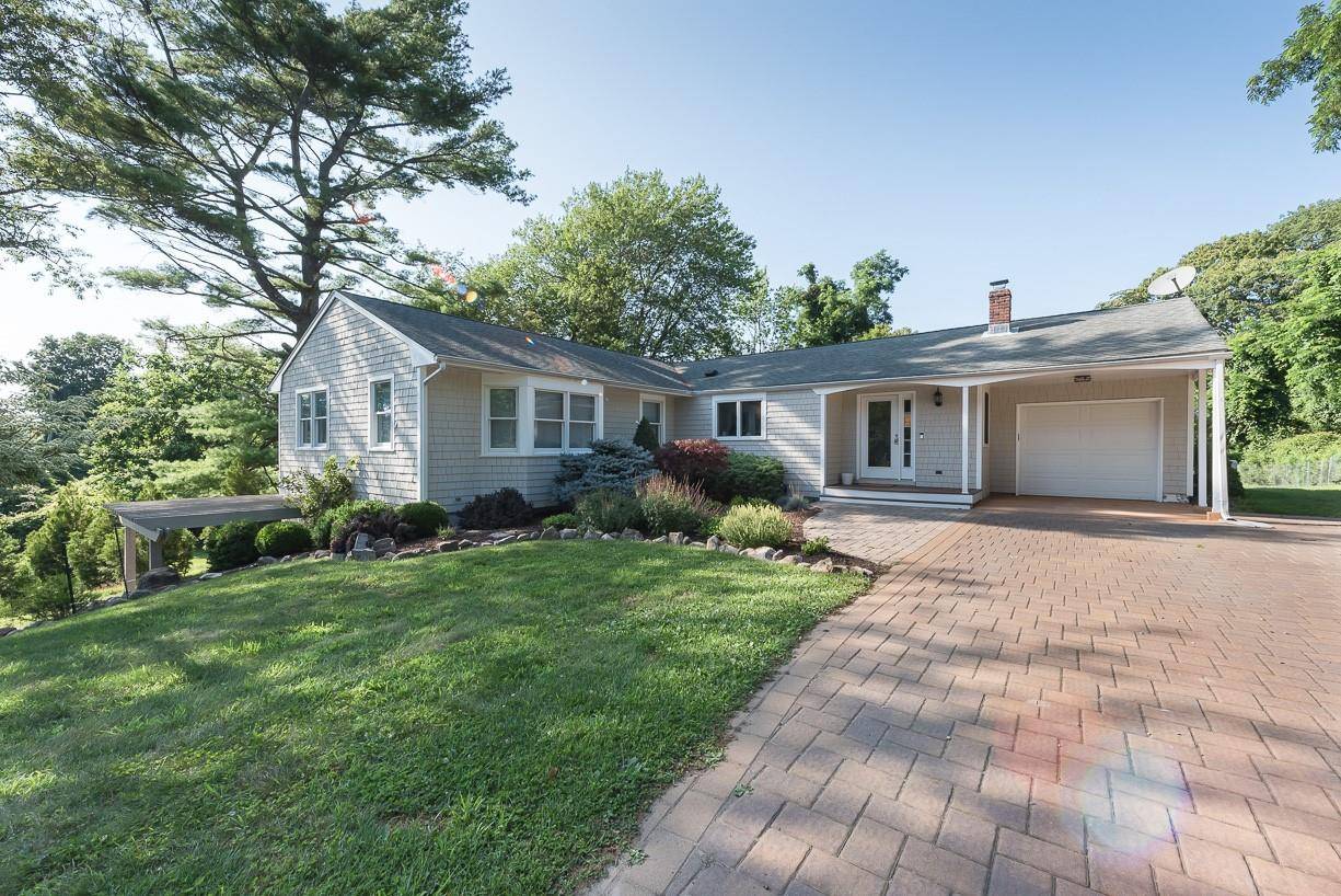 Shelter Island, NY 11964,5 Wade RD