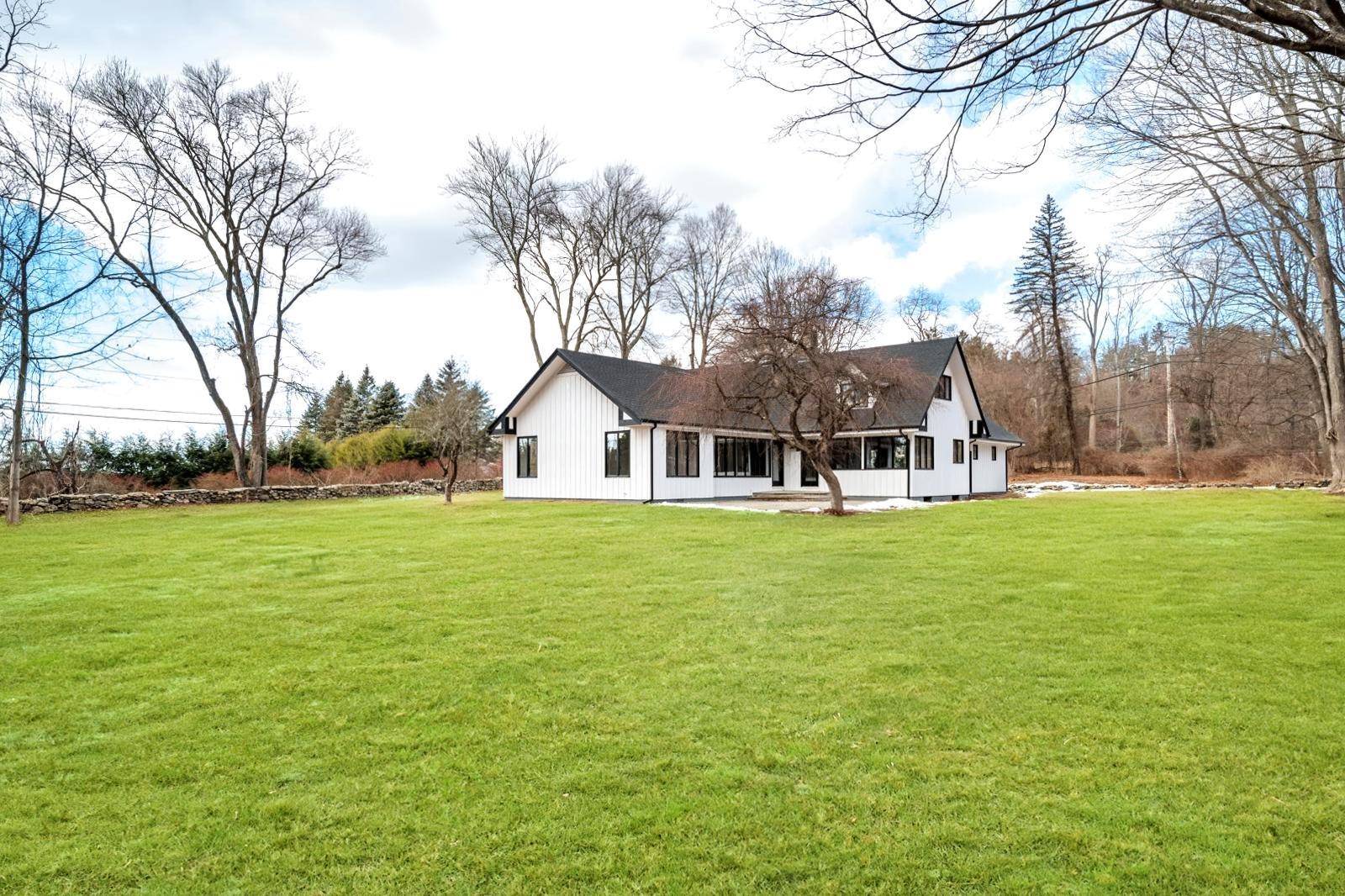 Katonah, NY 10536,4 Old Cross River RD