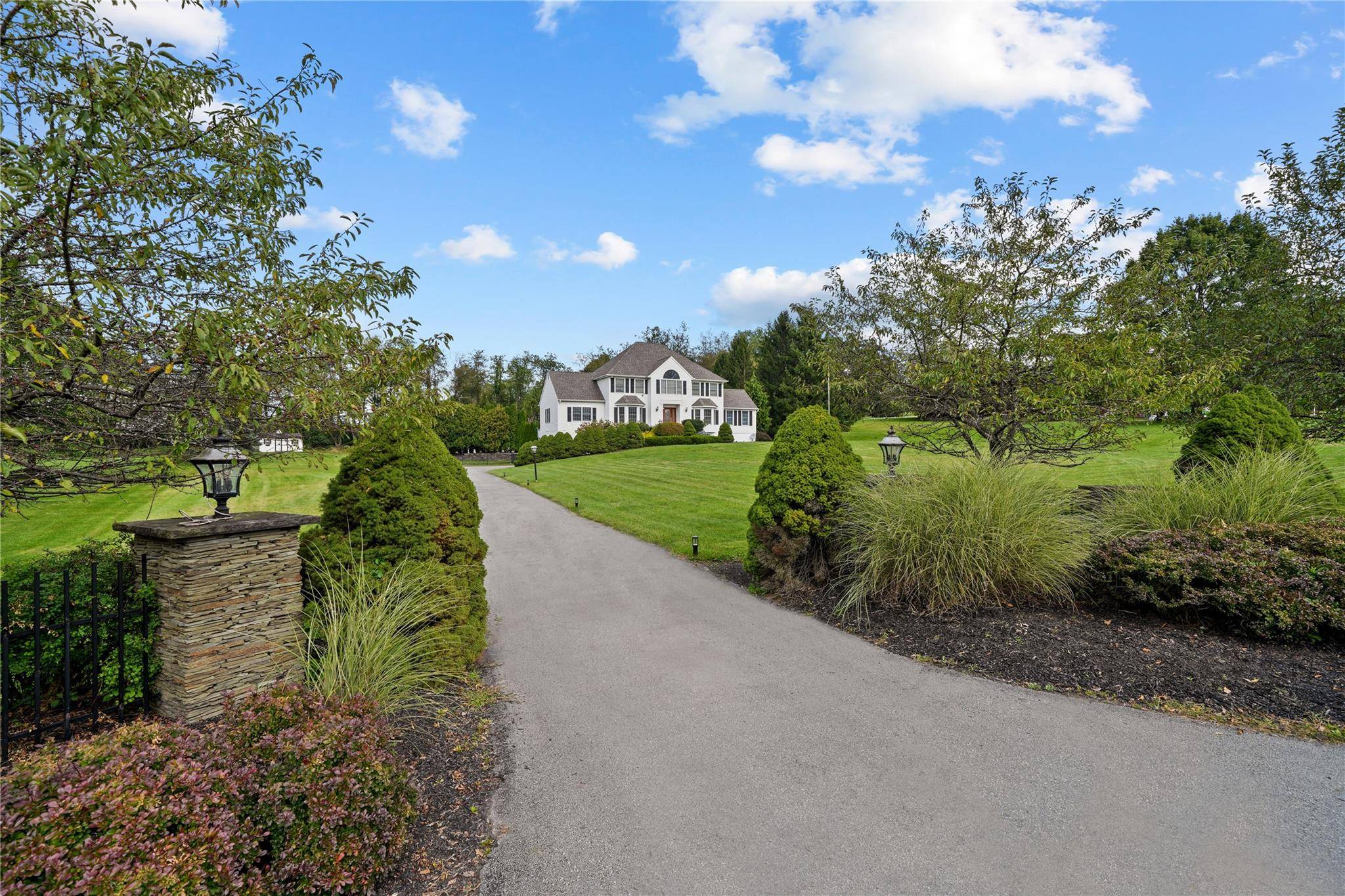 Warwick, NY 10990,6 Windmill LN