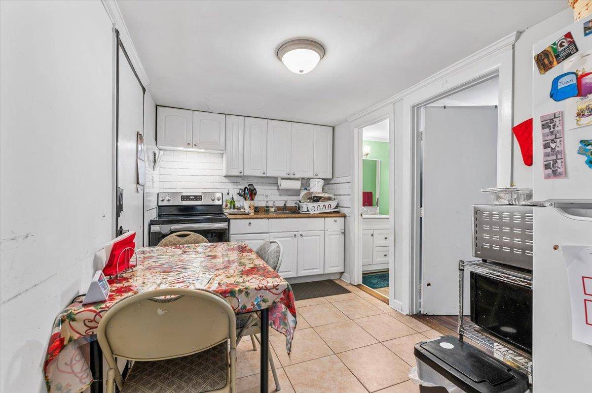 Hampton Bays, NY 11946,134 Ponquogue AVE