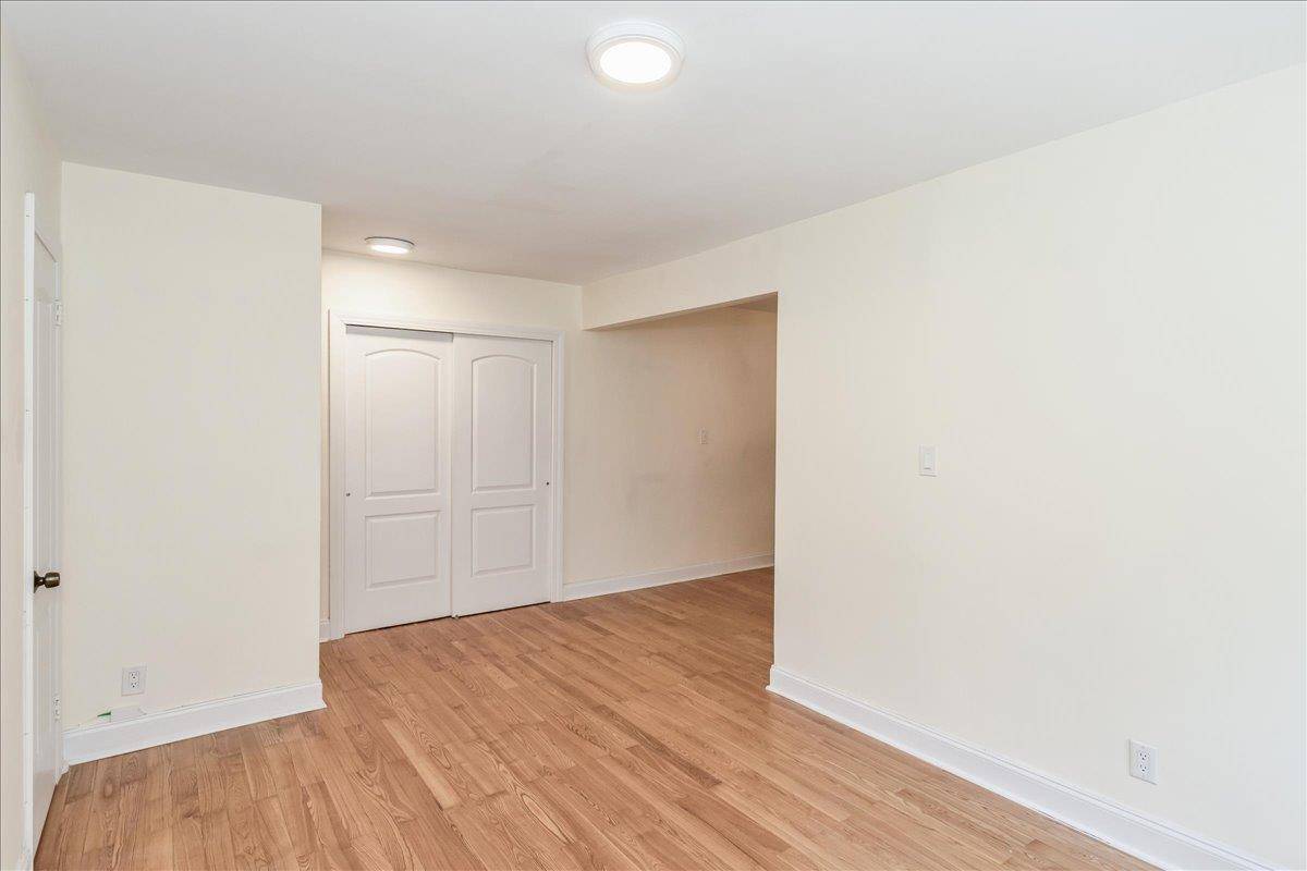 Bayside, NY 11361,47-21 215th PL #1C
