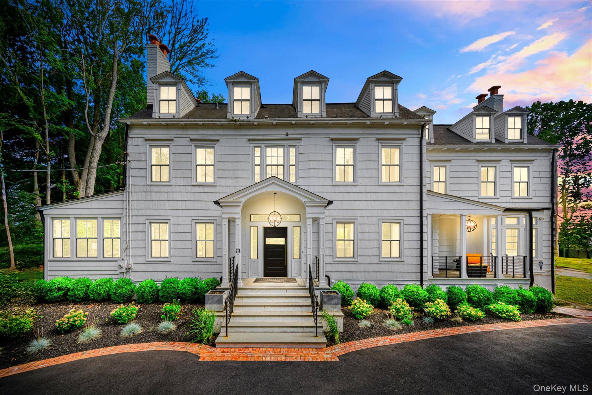 Oyster Bay Cove, NY 11771,77 Cove RD