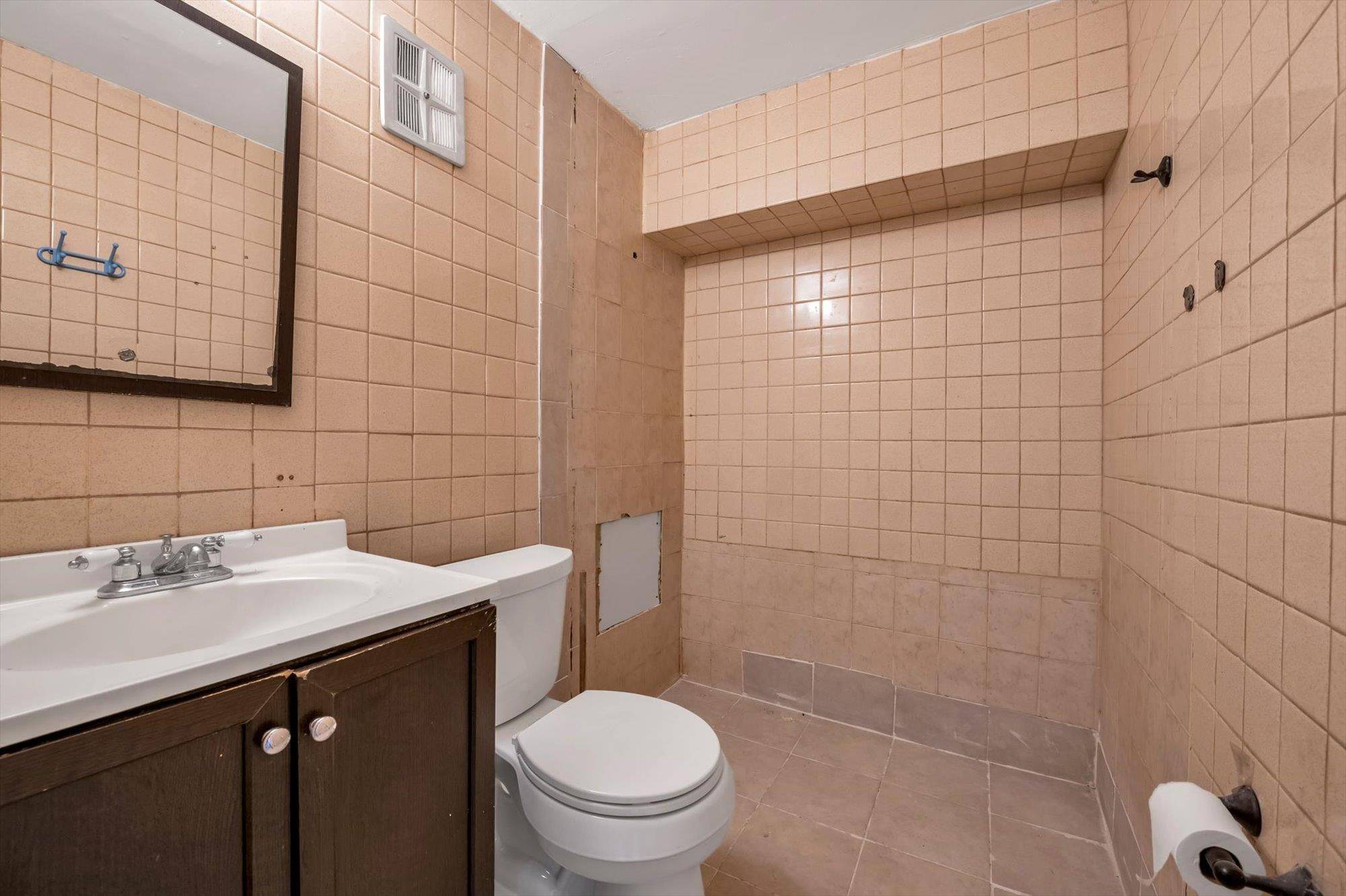 Queens Village, NY 11427,8917 Pontiac ST