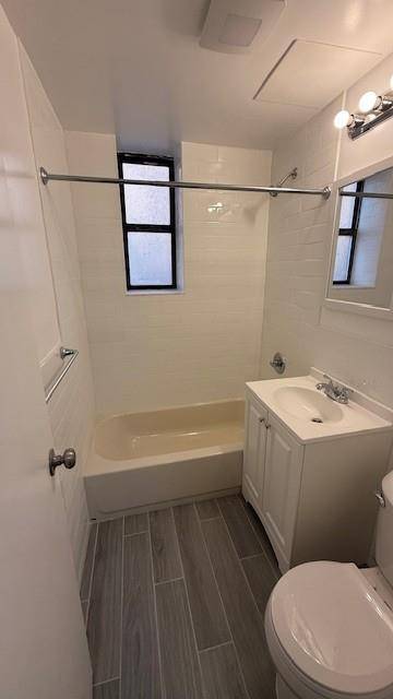 Bronx, NY 10467,665 Thwaites PL ##C