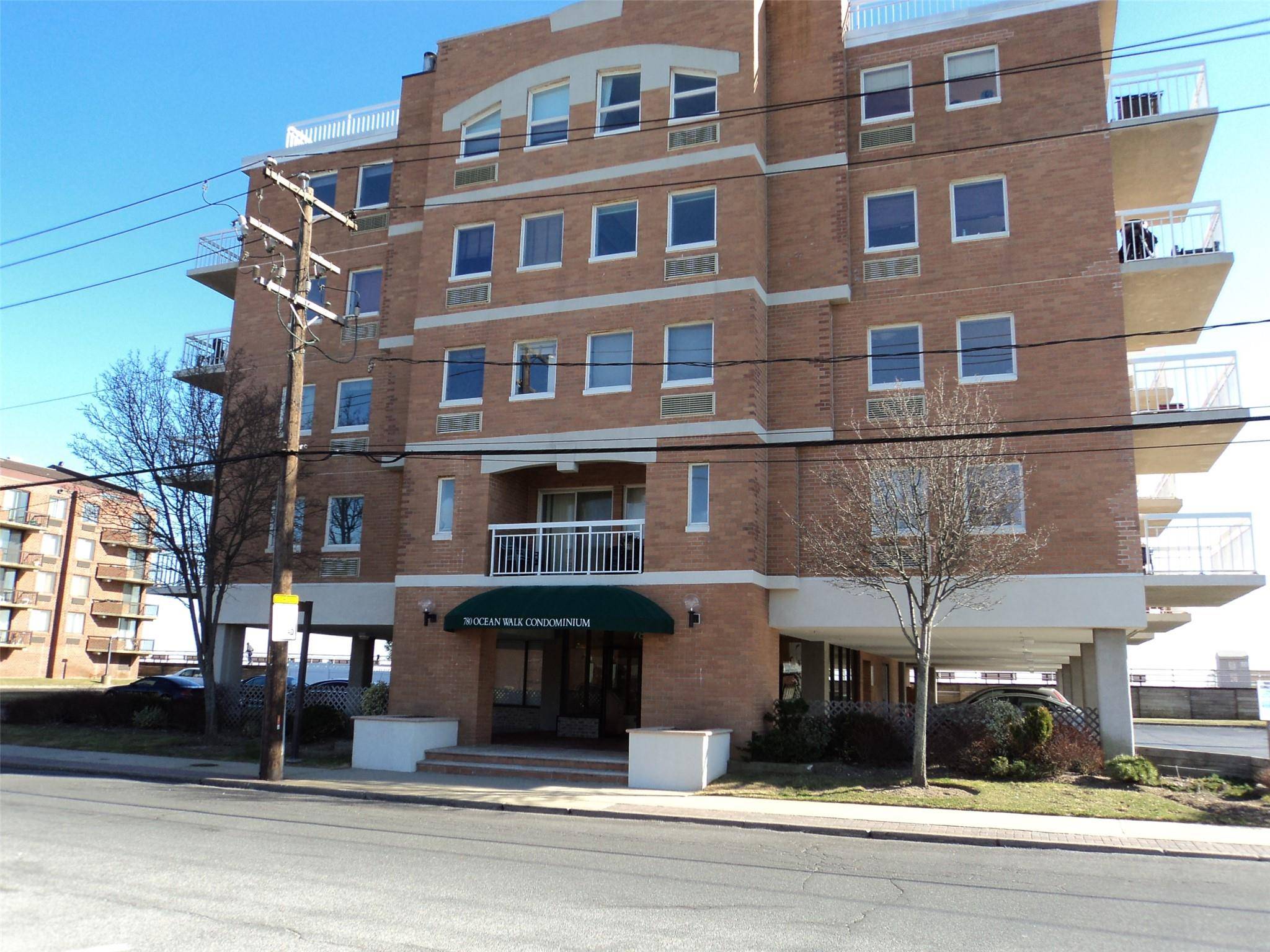 Long Beach, NY 11561,780 W Broadway #3G